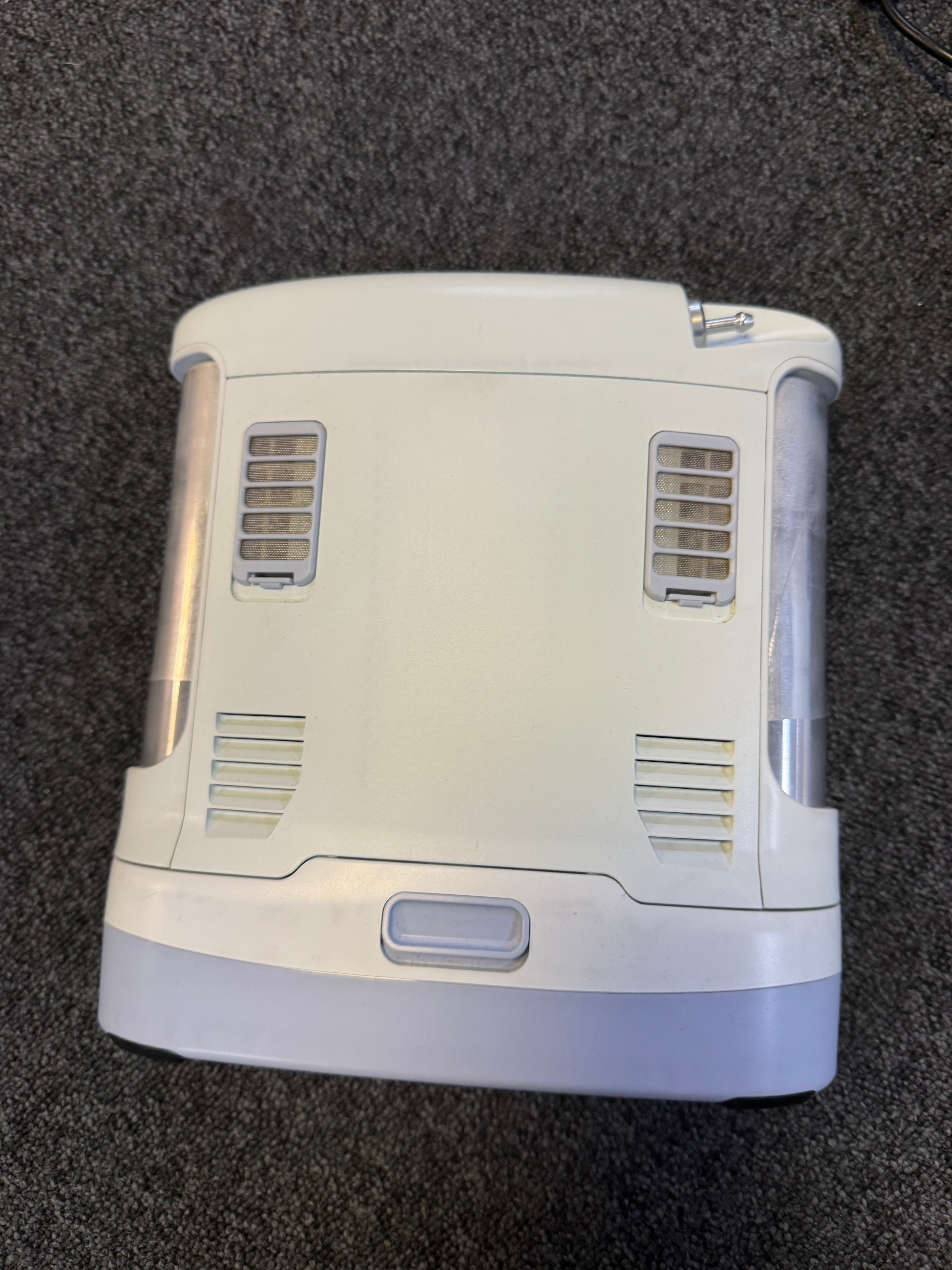Lightweight Inogen One G3 oxygen concentrator for travel