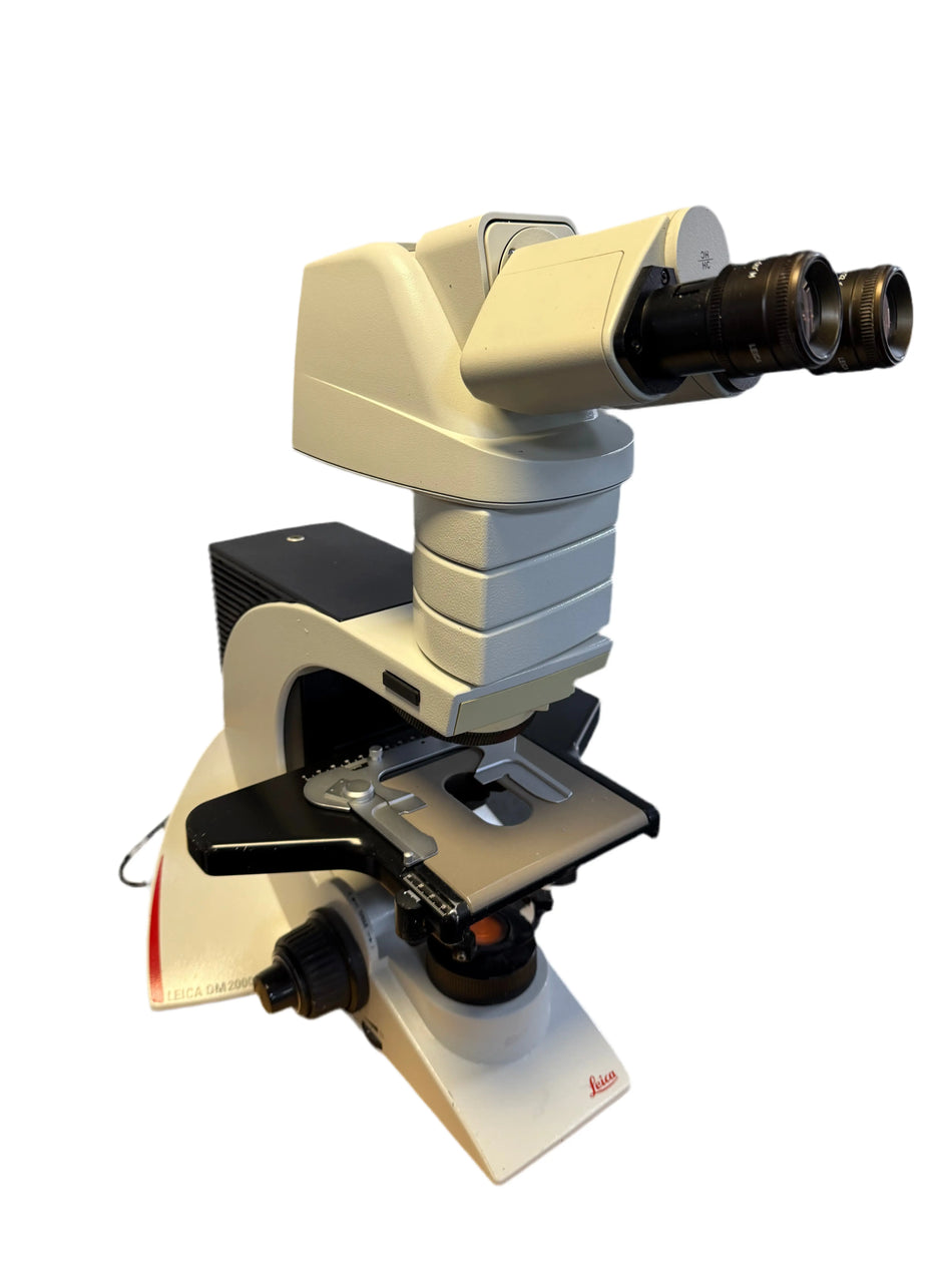 Complete Leica DM2000 LED microscope package with brightfield and phase contrast optics