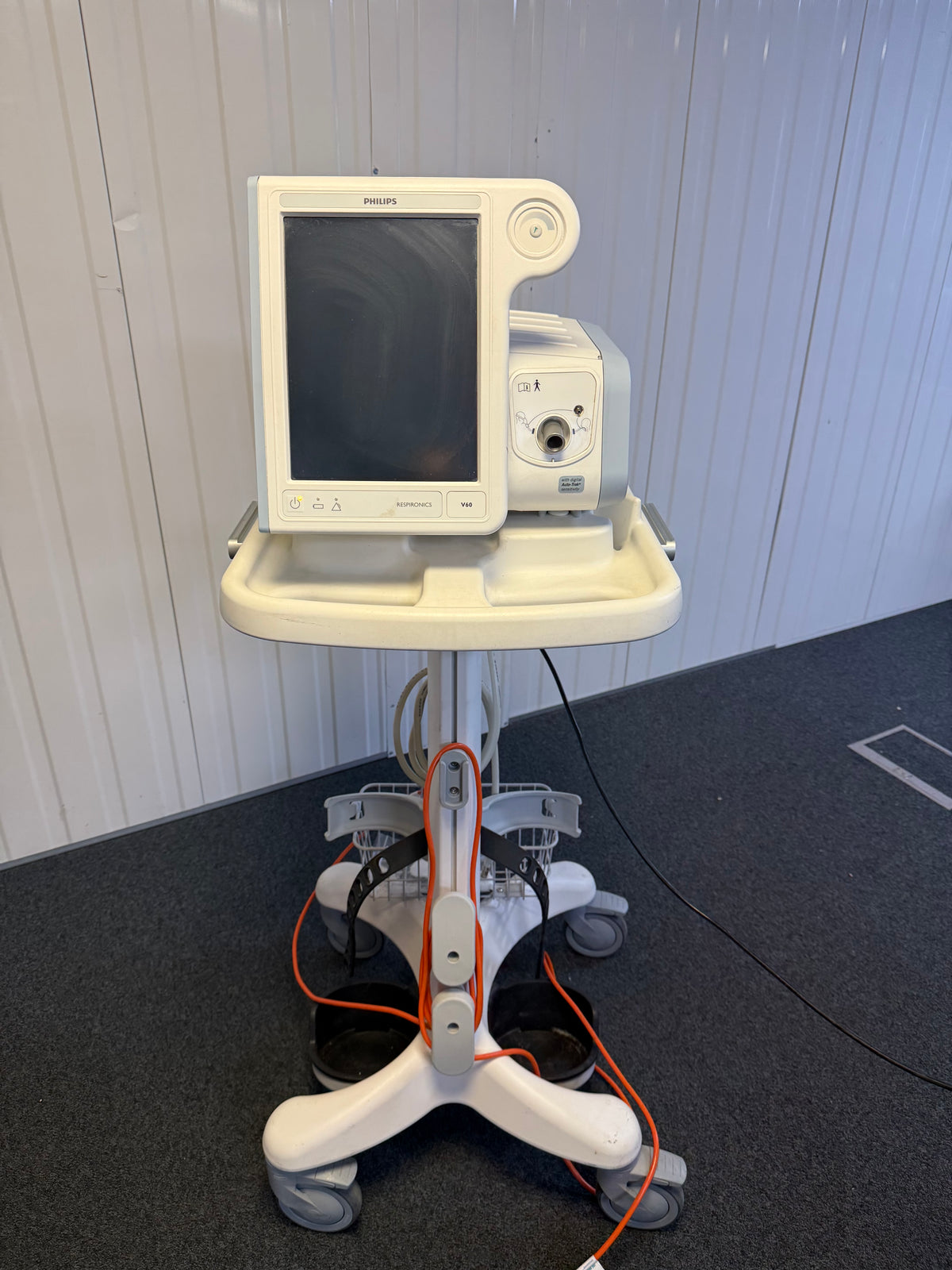 Auto-Trak enabled Philips V60 ventilator in hospital respiratory unit