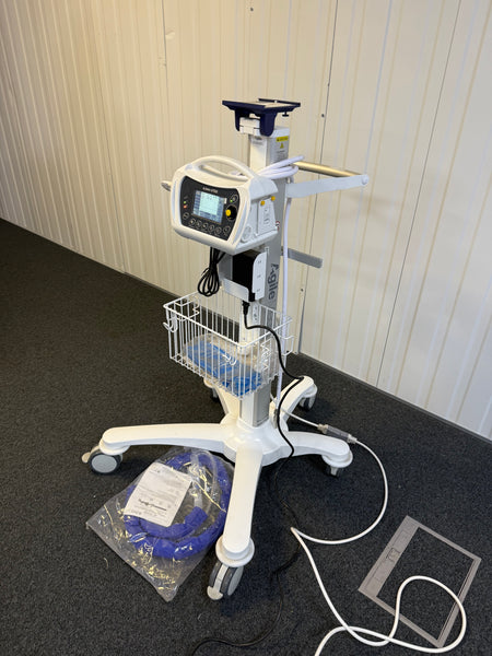 Automatic transport ventilator with 18-hour battery backup