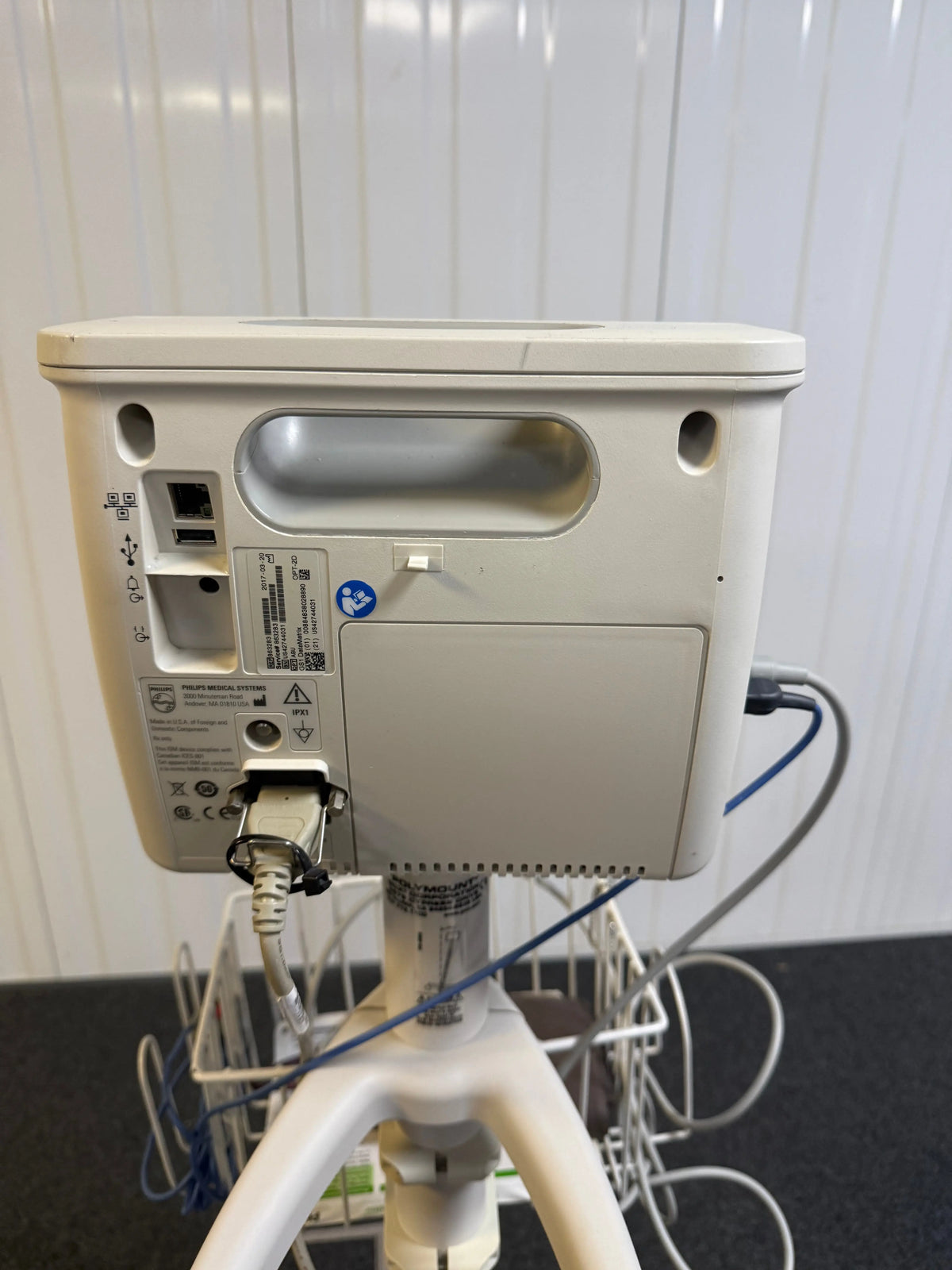 Philips SureSigns VM4 Patient Monitor with ECG, SPO2 & NIBP Cables on Rollstand Philips