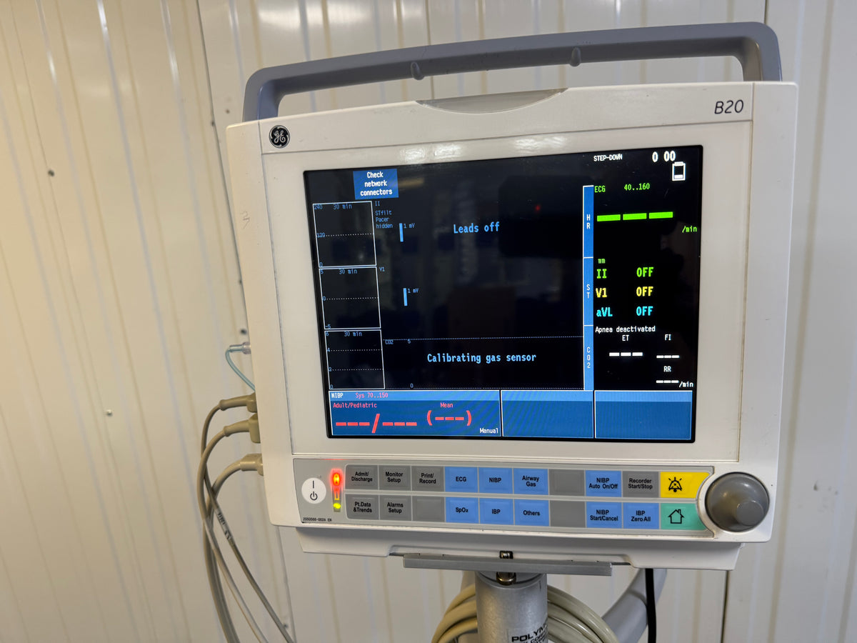 Front panel of GE Carescape B20 with colour display and controls