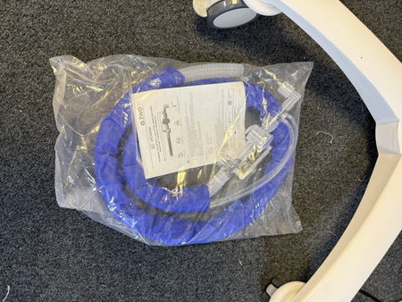 O-Two e700 with transport ventilator circuit attached