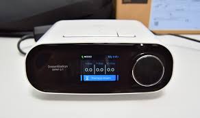 Philips DreamStation ST30 close-up with LCD display