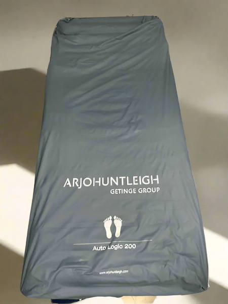 Arjo AutoLogic Inflatable Mattress & Pump - SelfiMed UK