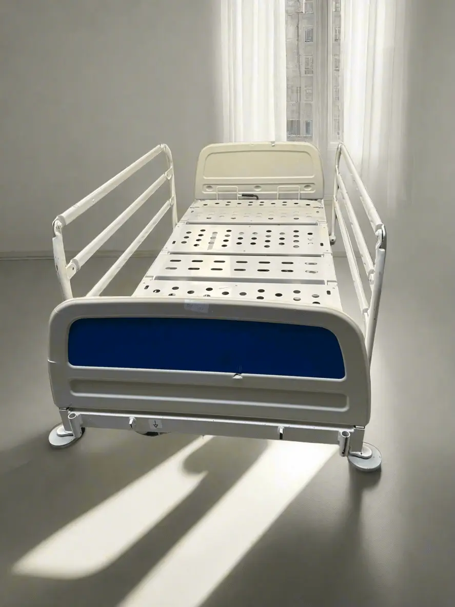 Arjo Huntleigh C1000 Contoura Electric Hospital Bed with 2 Controllers - SelfiMed UK