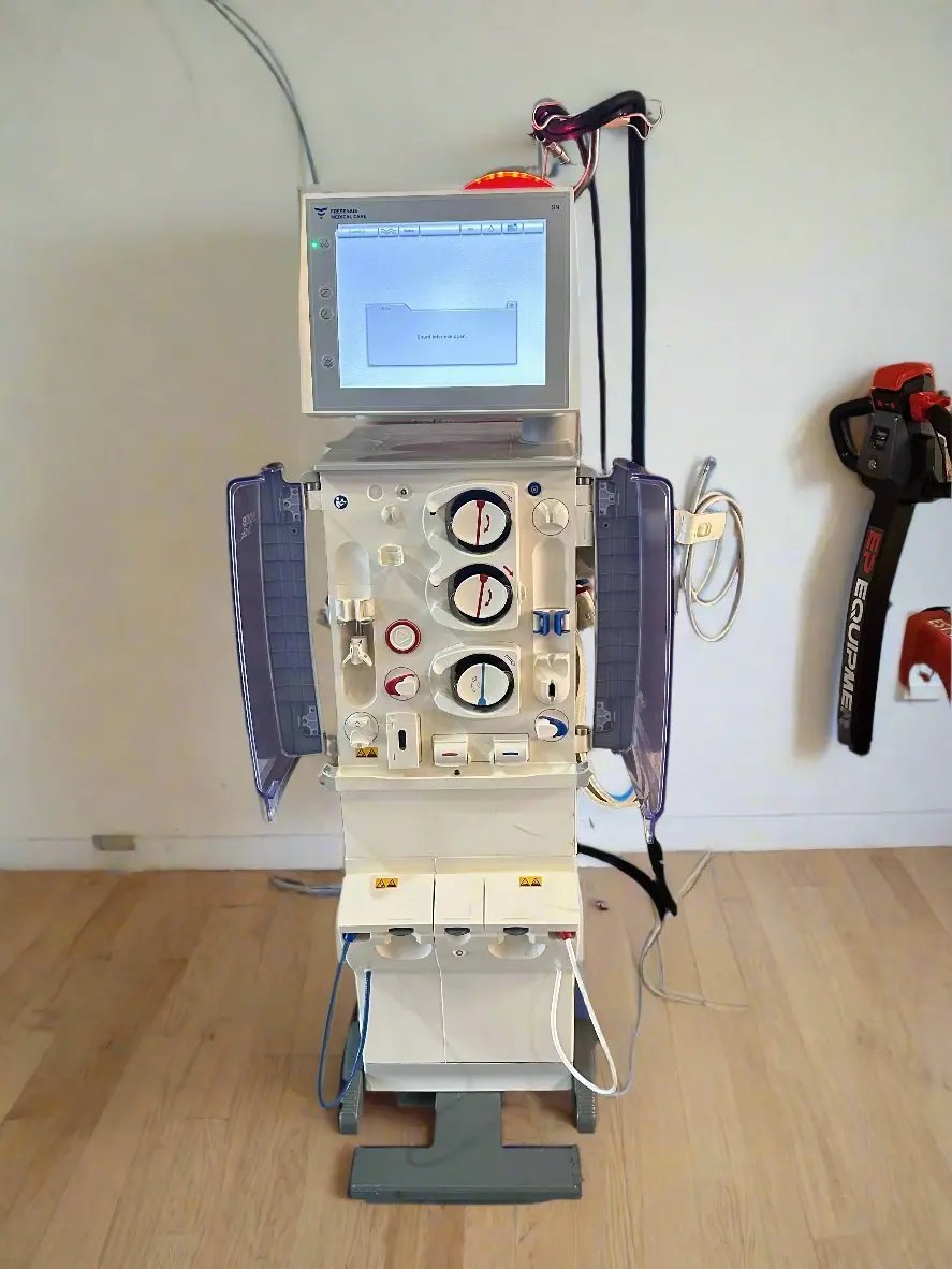 Fresenius Medical Care 4008 CorDiax Dialysis Machine with Hoses - SelfiMed UK