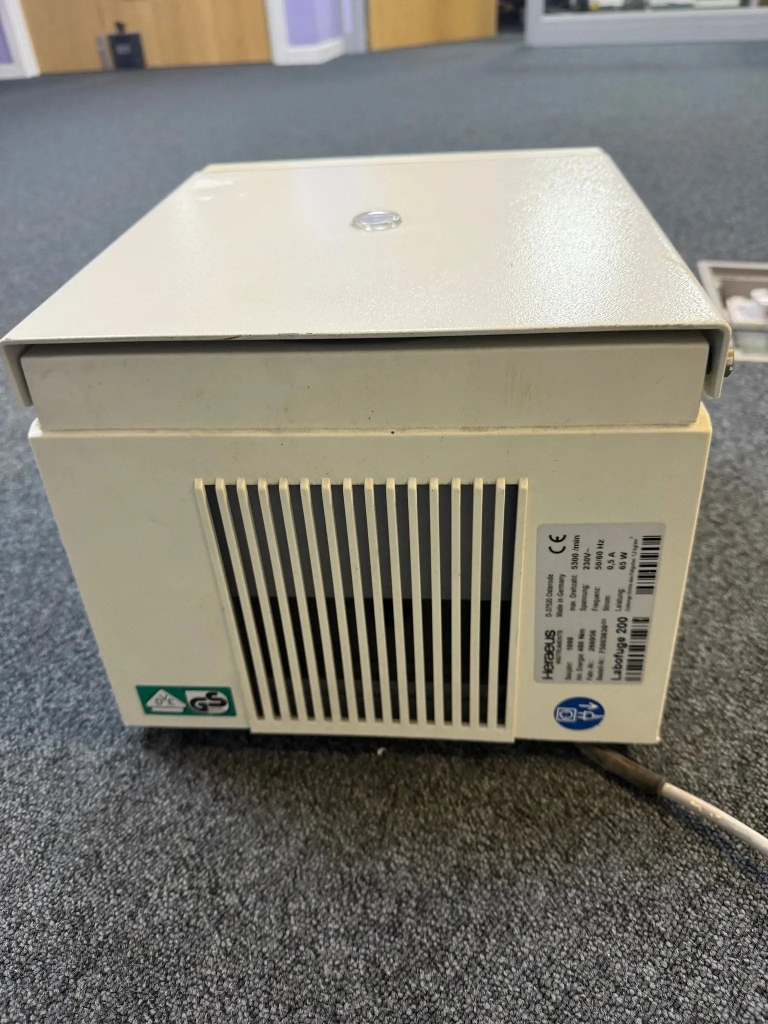 Heraeus Labofuge 200 Centrifuge - SelfiMed UK