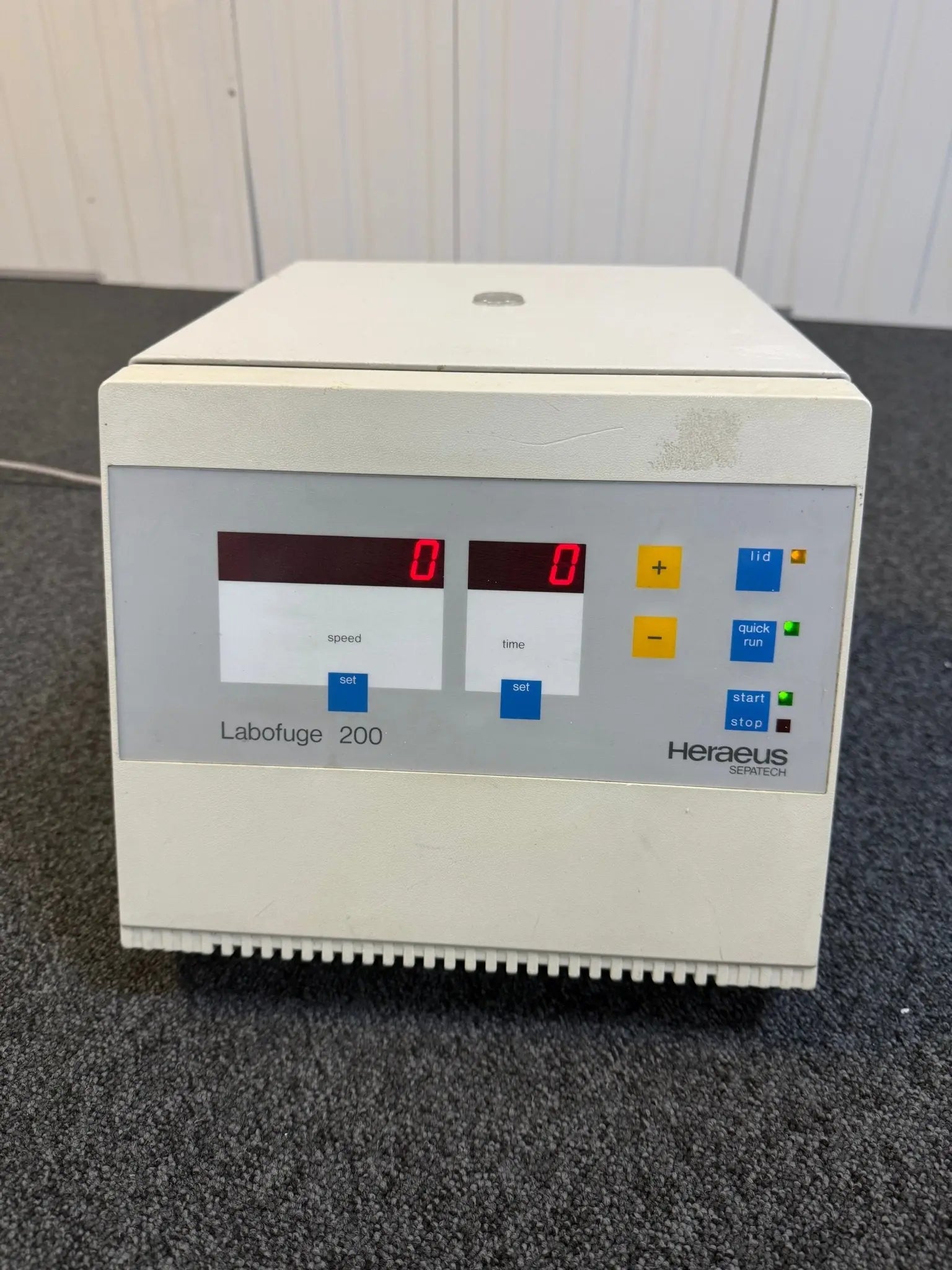 Heraeus Labofuge 200 Centrifuge - SelfiMed UK