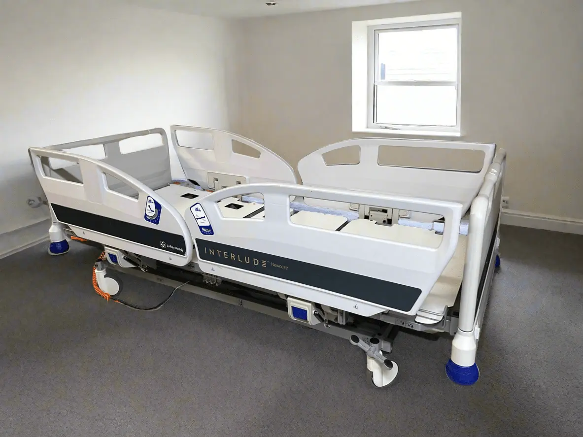 Innova Interlude NewCare V3 X - Ray Ready Electric Hospital Bed - SelfiMed UK