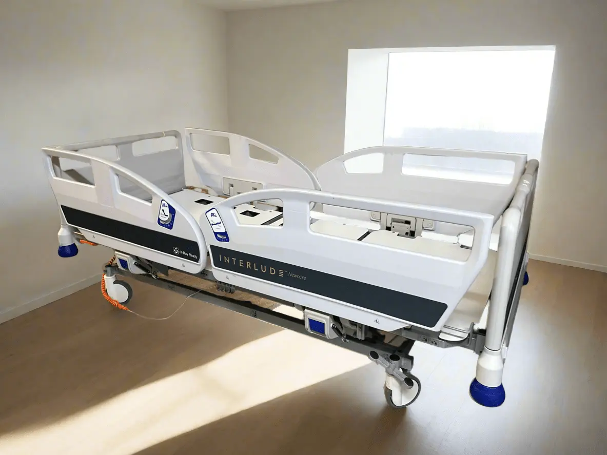 Innova Interlude NewCare V3 X - Ray Ready Electric Hospital Bed - SelfiMed UK