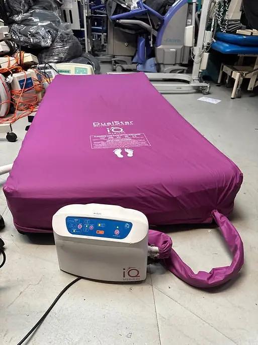 IQ Medical Dual Star Inflatable Mattress System - No Pump - SelfiMed UK
