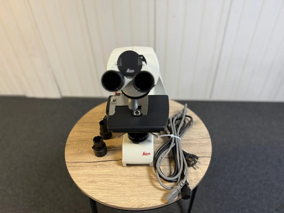 Leica DM750 Binocular Biological Microscope 40X - 1000X - SelfiMed UK