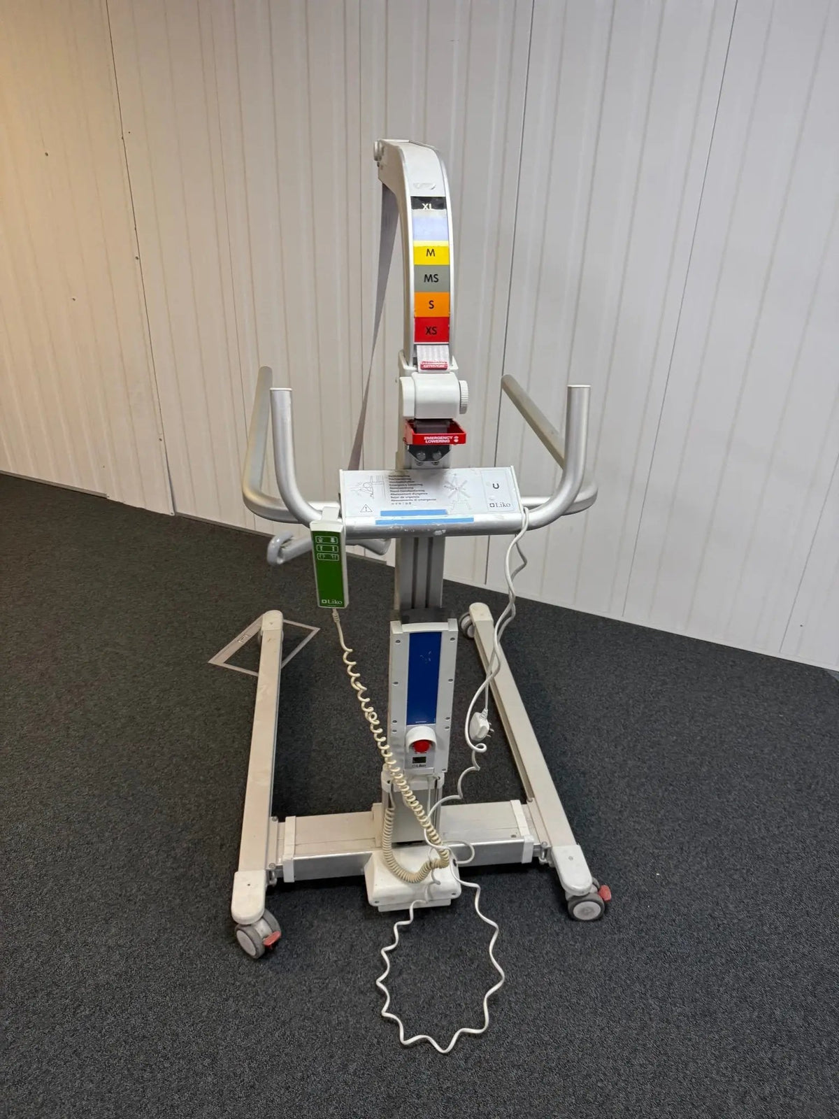 Liko Golvo 7007 ES Patient Hoist with Battery and Remote Control - SelfiMed UK