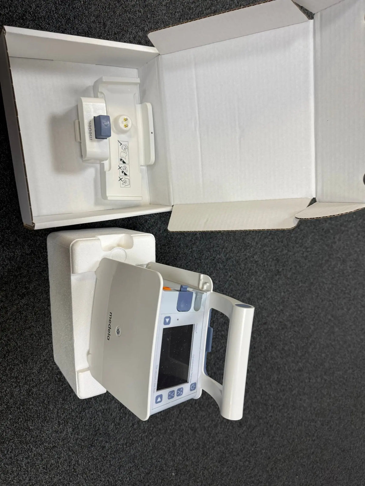 Medela Thopaz Digital Drainage System with Docking station - SelfiMed UK