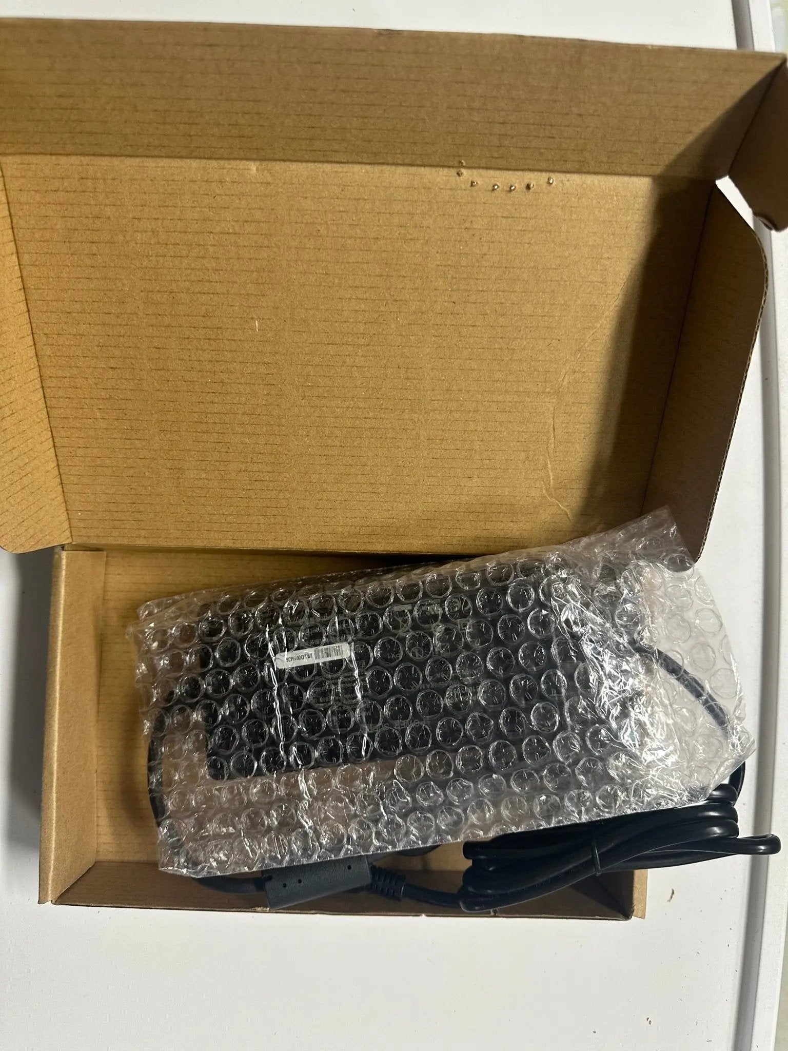 Philips Respironics SimplyGo DC Power Supply (Car Charger) - SelfiMed UK