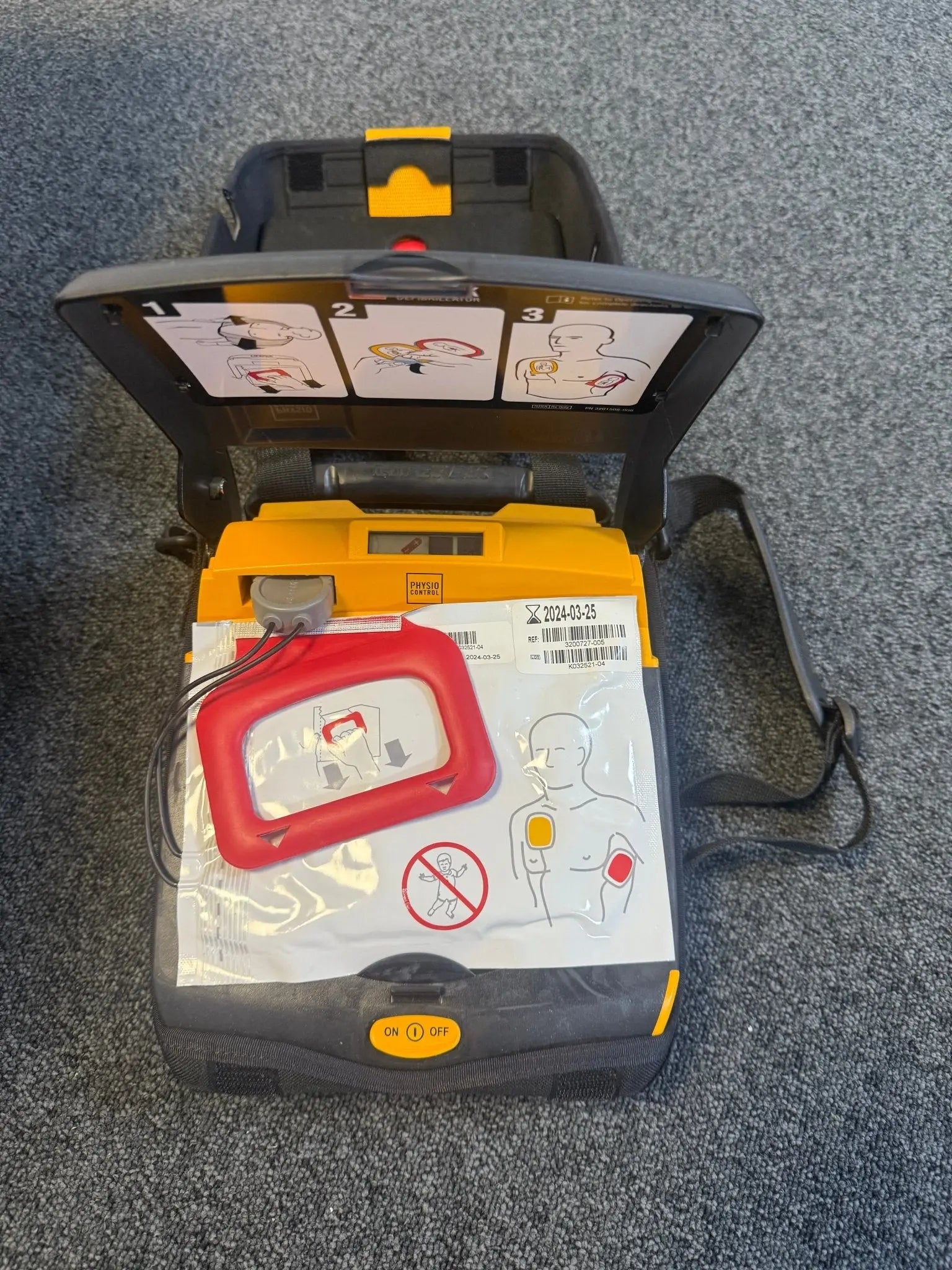 Physio Control Lifepak CR Plus Defibrillator in Case with Box and Li/S02C12 Battery - SelfiMed UK