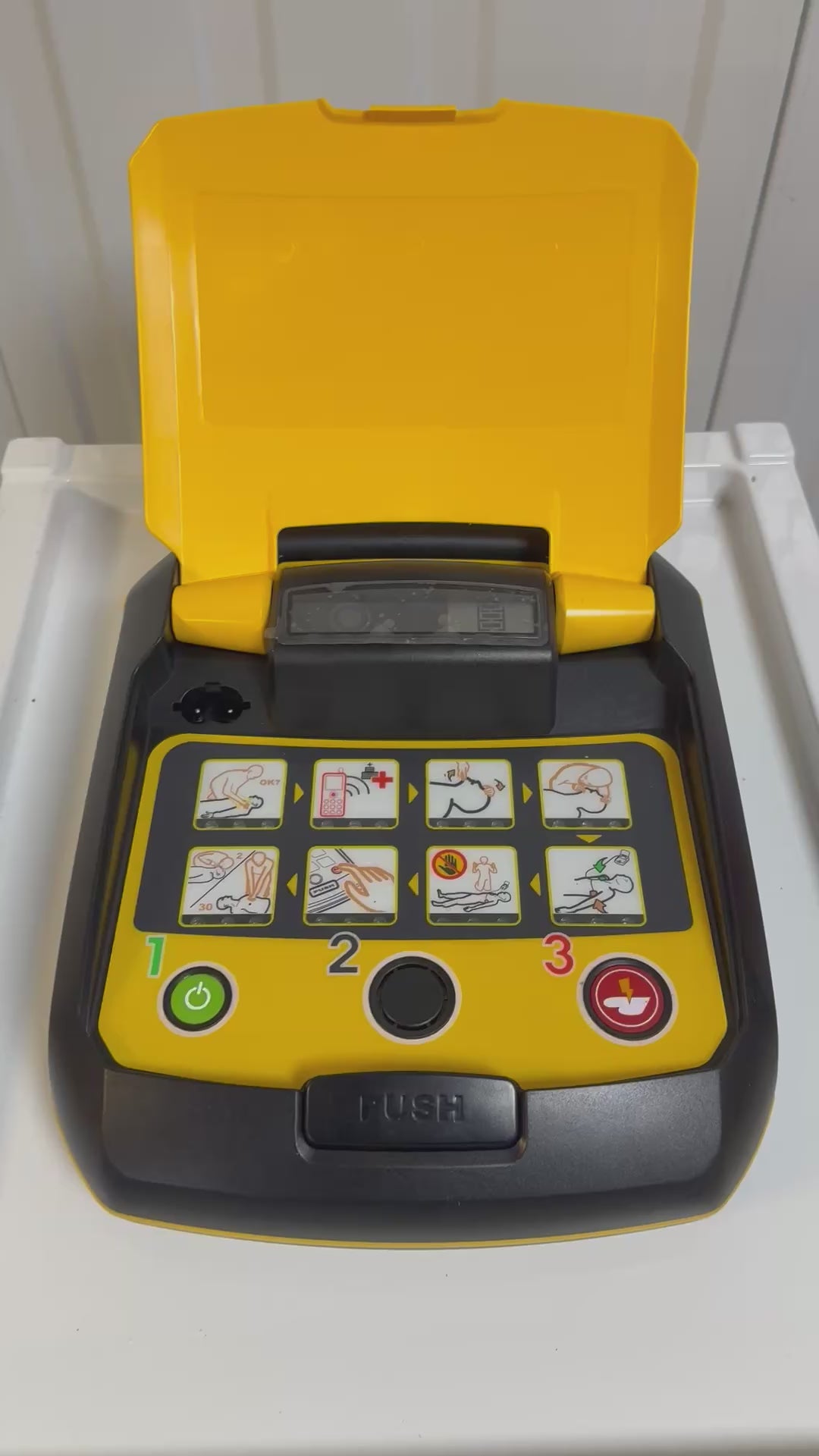 Mediana A10 AED showing LED indicators and voice prompt system