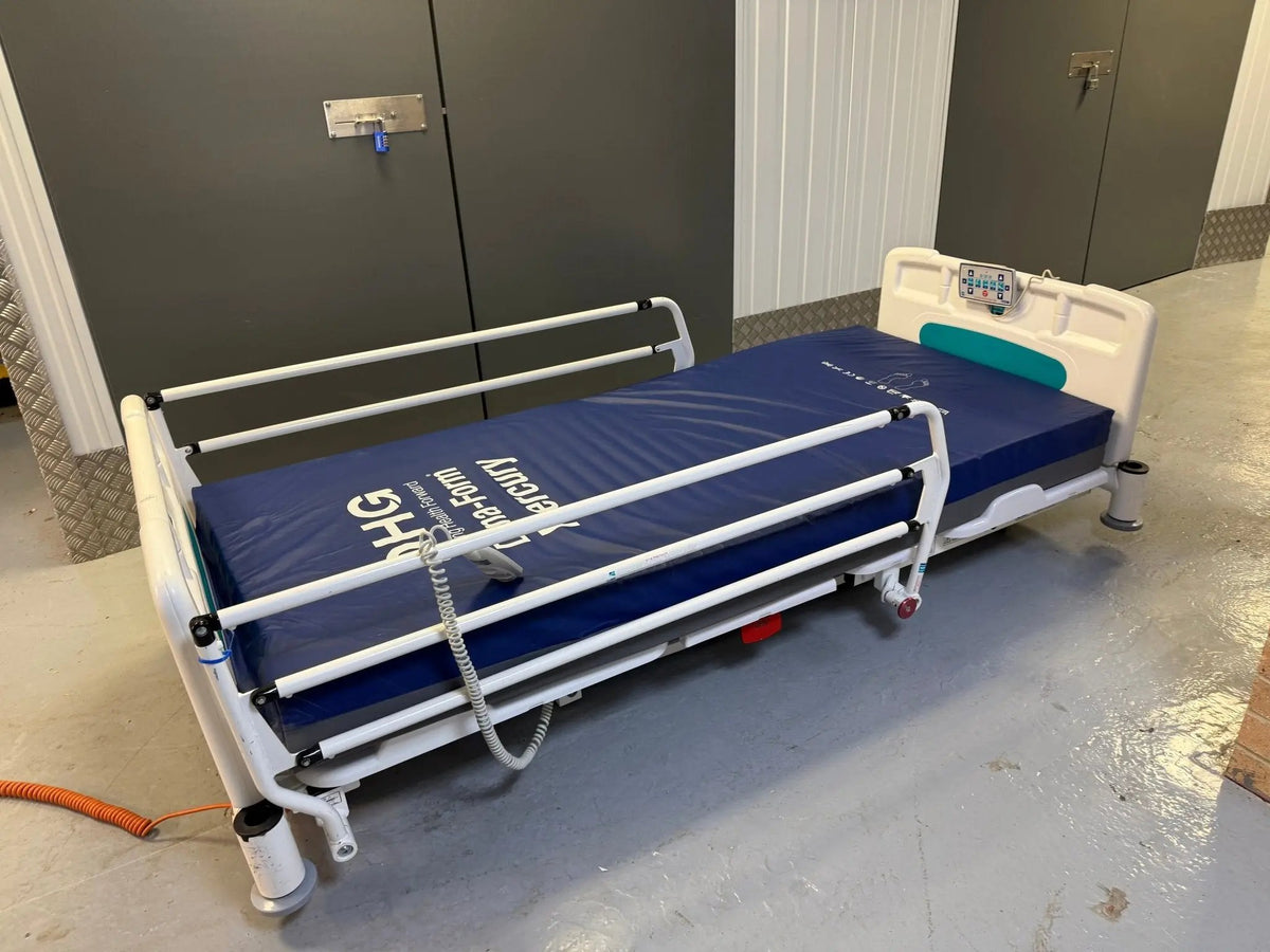 Sidhil Innov8 Low Level Bed with Hospital Bed Mattress - SelfiMed UK