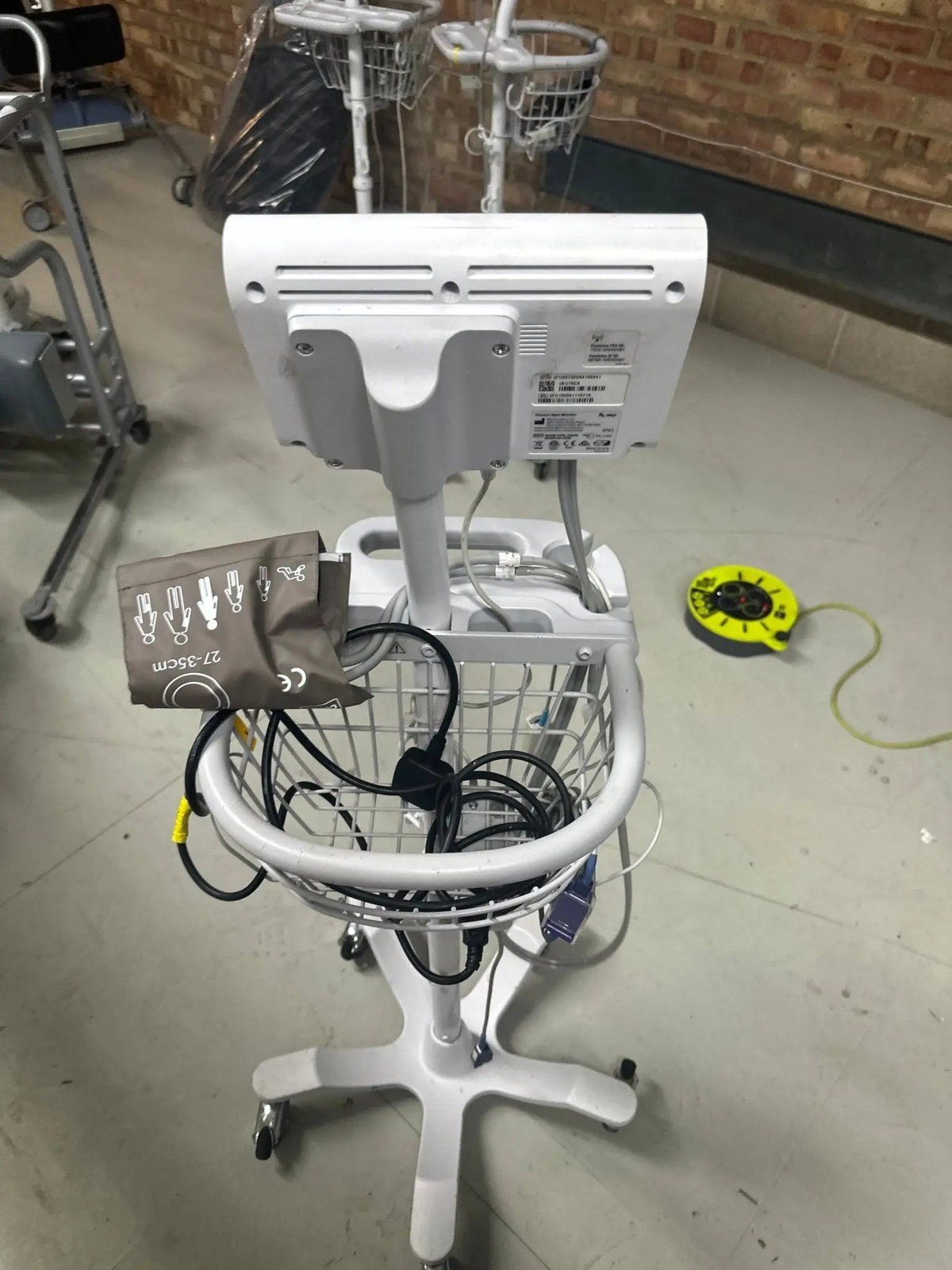 Welch Allyn Connex Spot Monitor with BP and Pulse Oximetry - SelfiMed UK