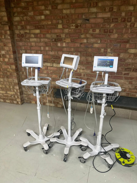 Welch Allyn Connex Spot Monitor with BP and Pulse Oximetry - SelfiMed UK