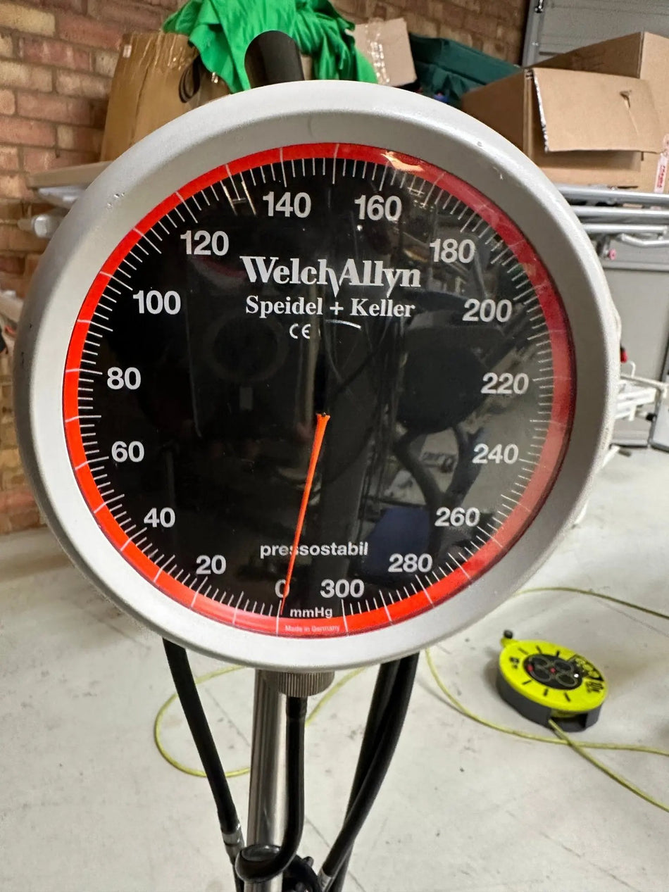 Welch Allyn Maxi - Stabil 3 Sphygmomanometer with Mobile Stand - SelfiMed UK