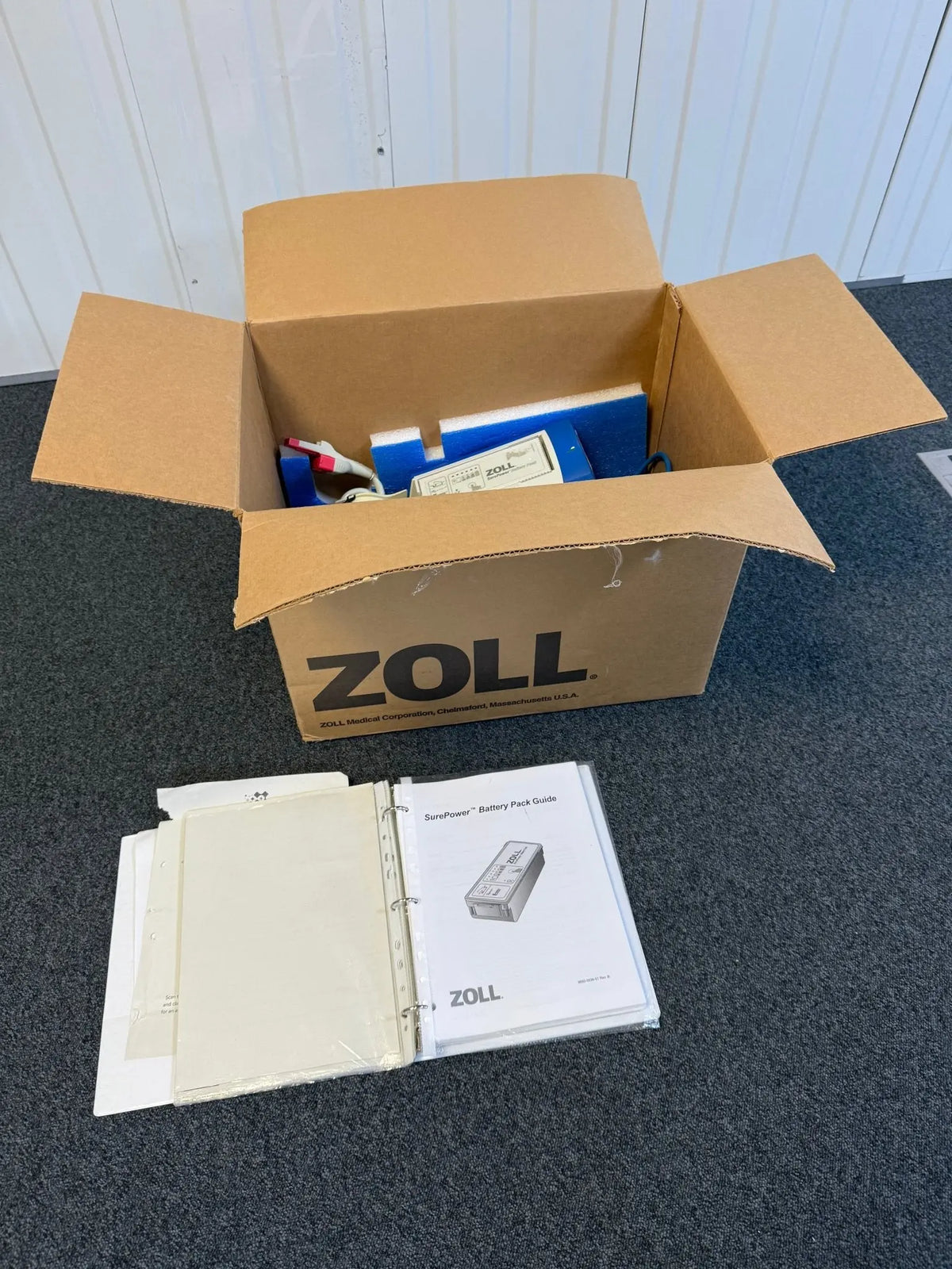 Zoll R - Series Plus Defibrillator with Pacing Function in Box with Battery - SelfiMed UK