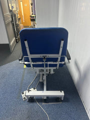 Plinth 2000 Tilting Divided Podiatry Chair - SelfiMed UK