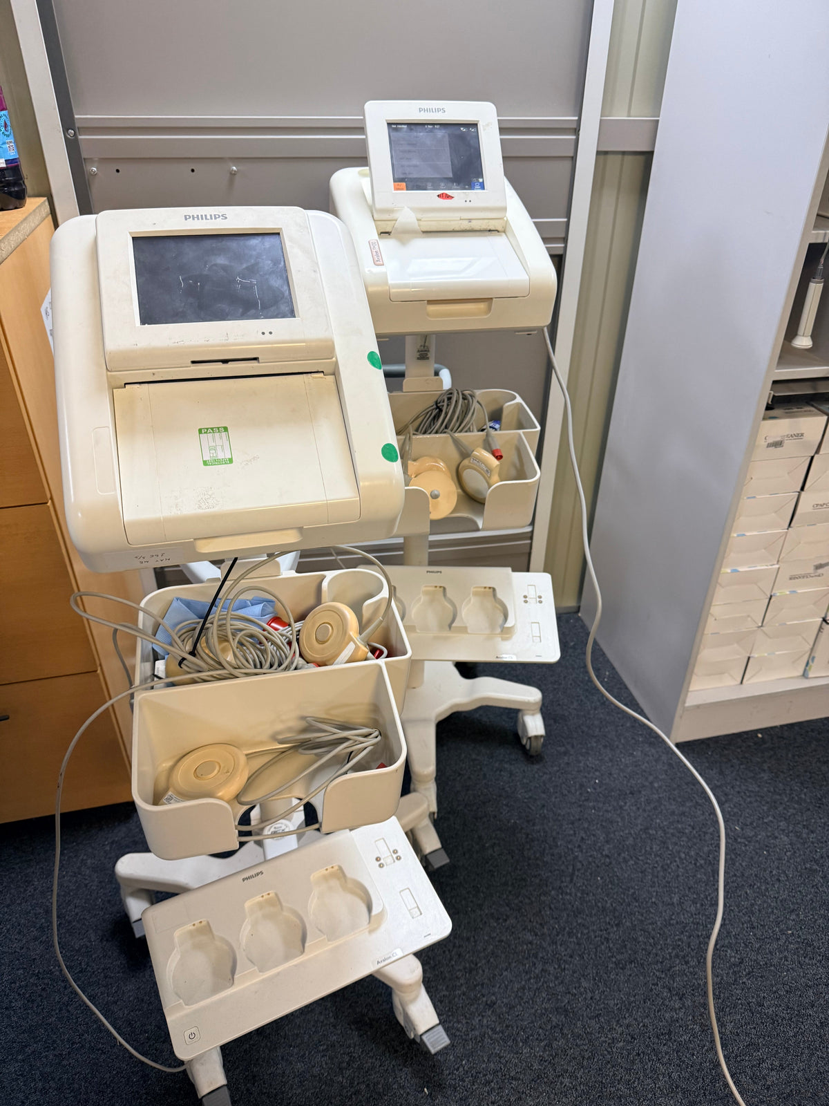 Philips Avalon FM30 Foetal Monitor with 3 Toco Transducers & Stand SelfiMed UK