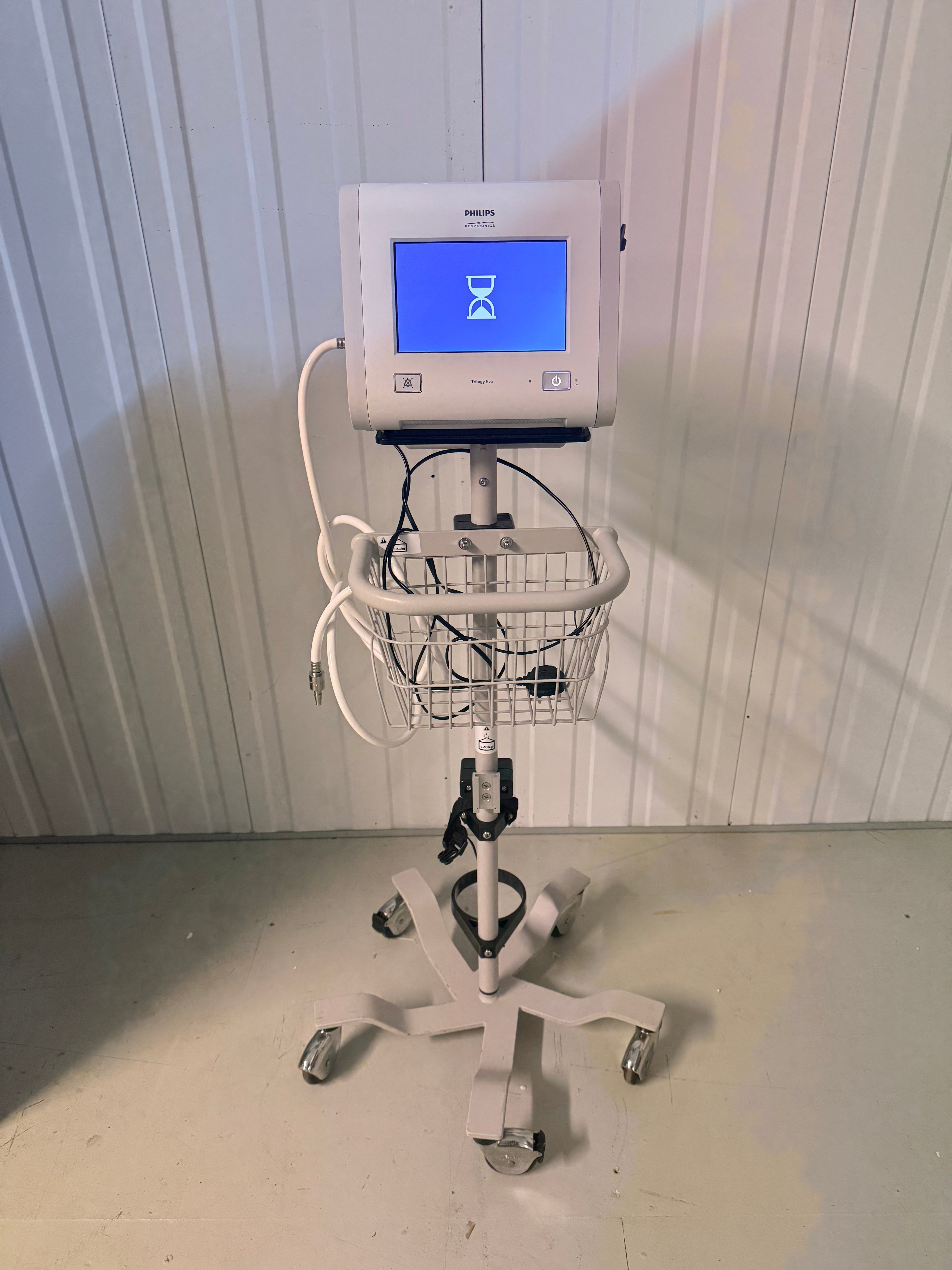 Philips Trilogy Evo Portable hospital-to-home ventilator (Mfd. 2020) Software version 1.06.10.00 SelfiMed UK