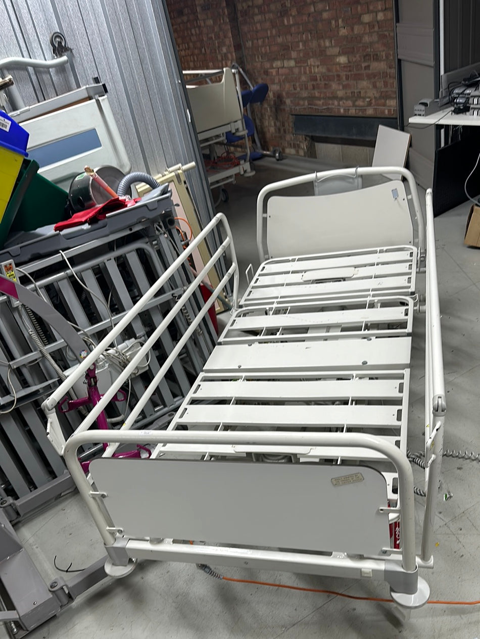 Linet Elengeza 230kg Patient Electric Bed