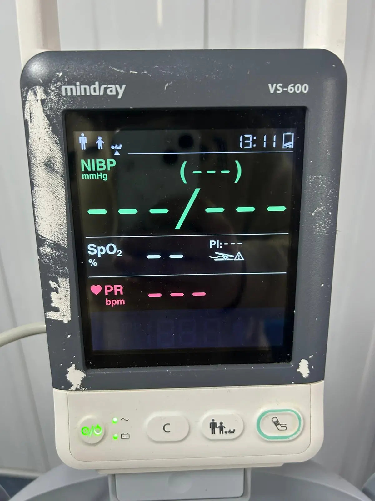 Mindray VS-600 Vital Signs Monitor on Rollstand SelfiMed UK