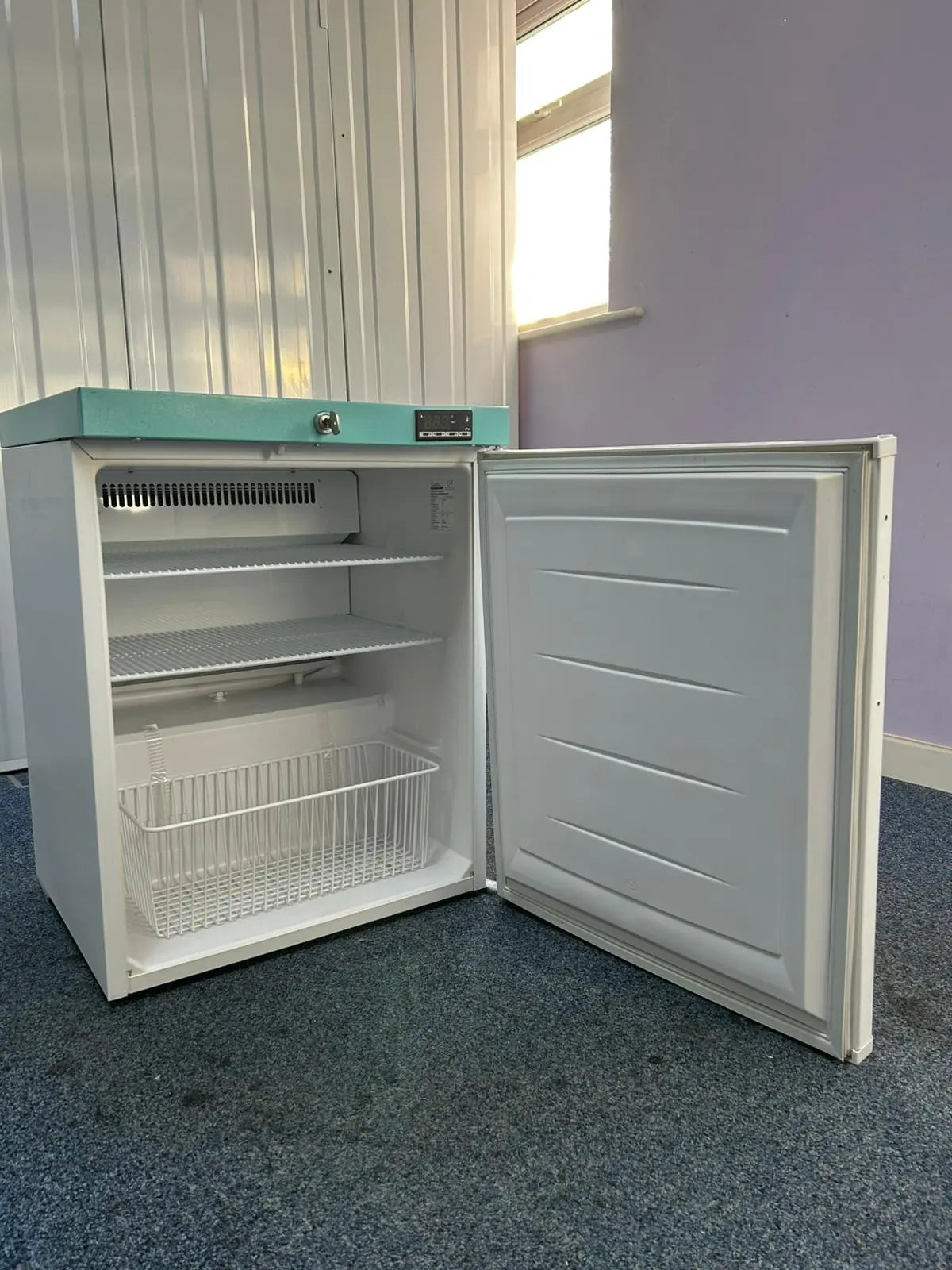 LEC Medical Lockable Pharmacy Fridge with Key SelfiMed UK