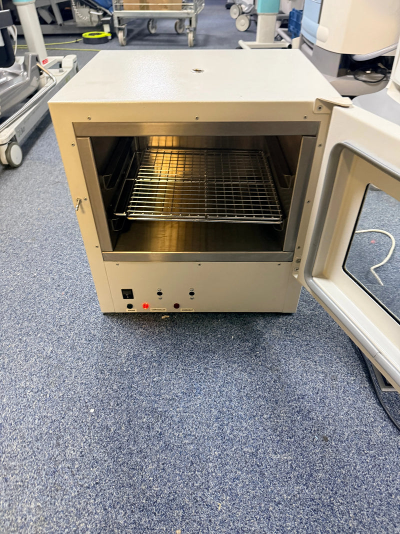 Genlab Bracco 30 Incubator - SelfiMed UK