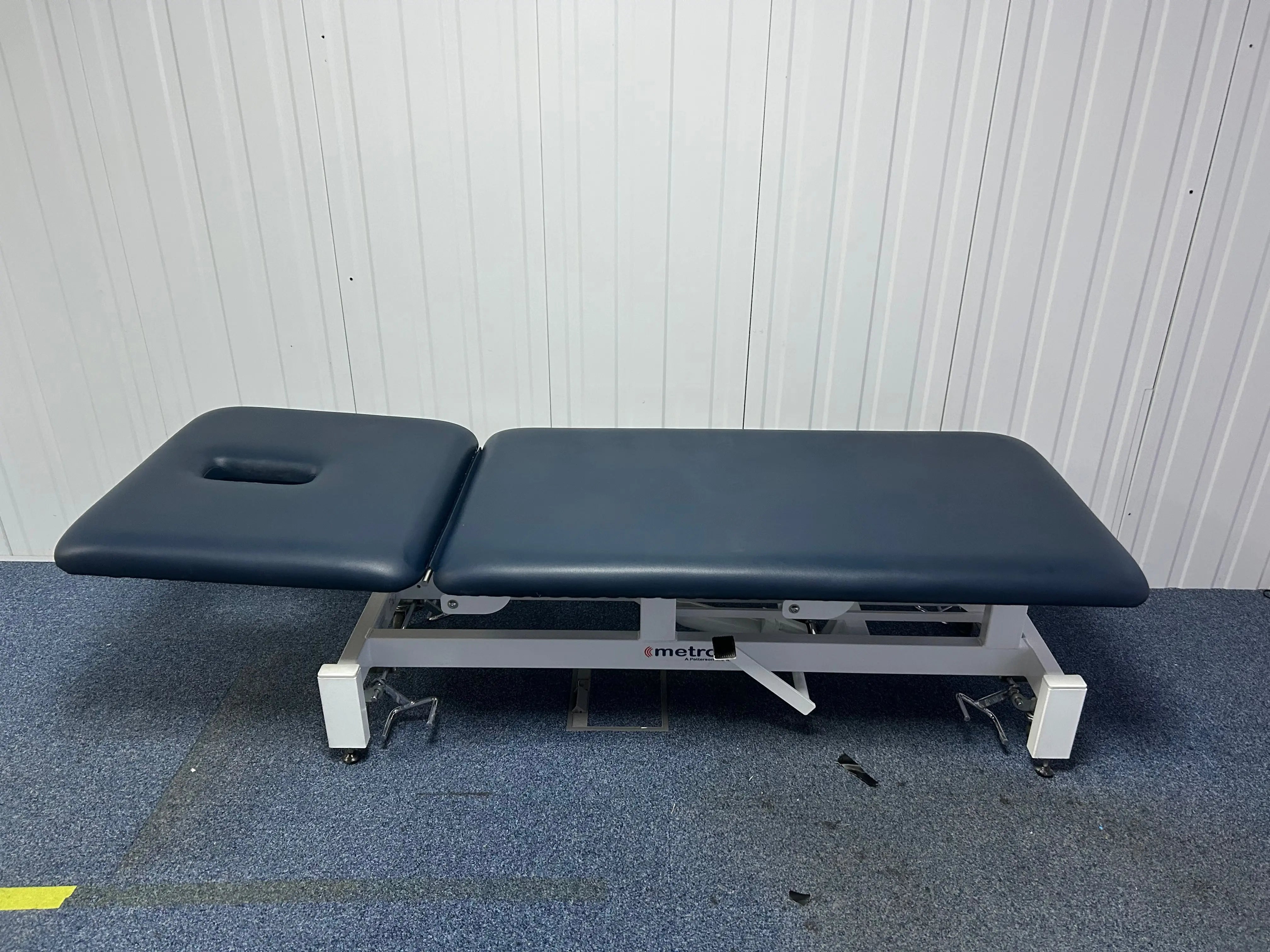 Metron Hi/LO 2-Section Hydraulic Examination Couch - SelfiMed UK