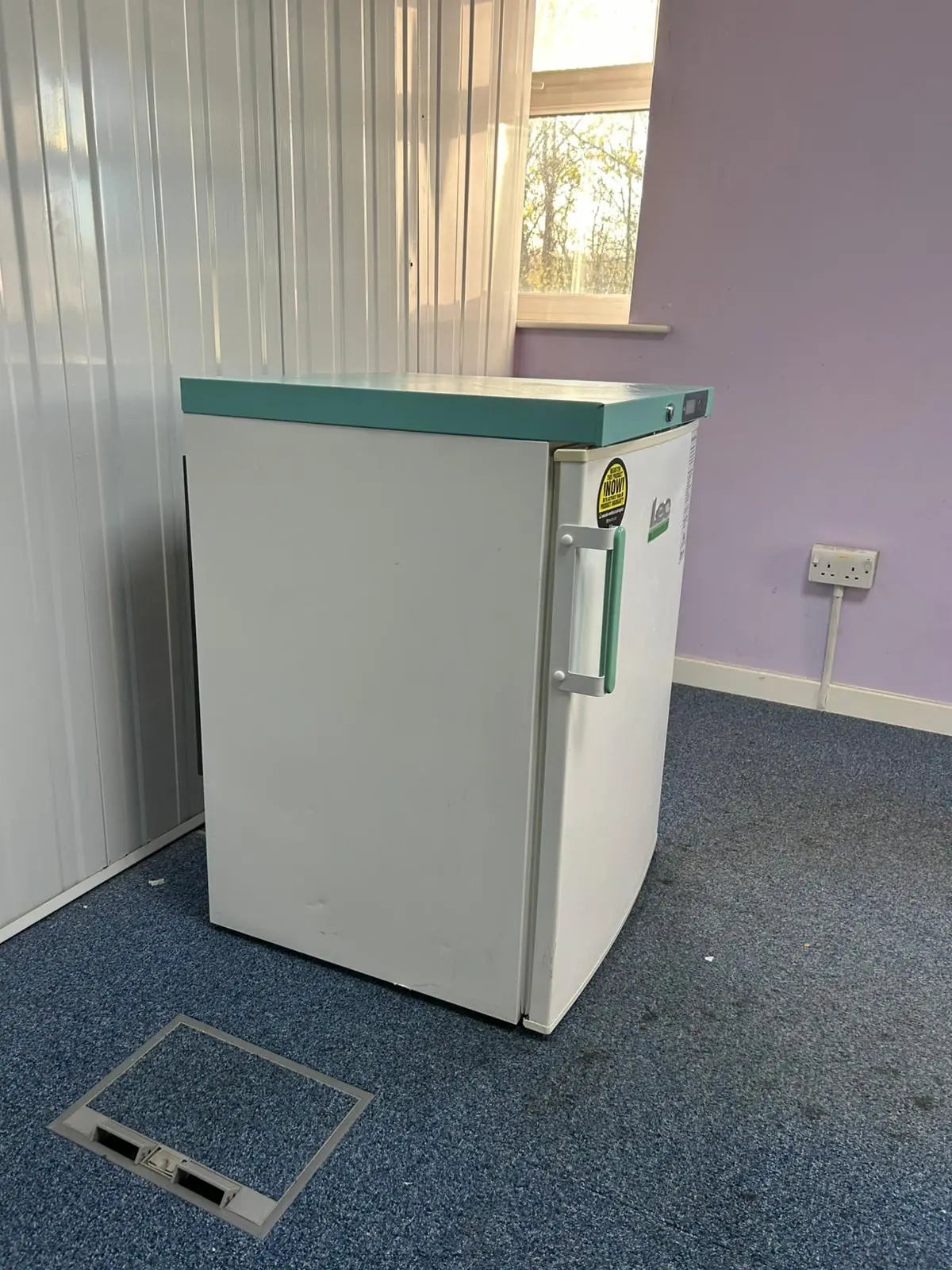 LEC Medical Lockable Pharmacy Fridge with Key SelfiMed UK