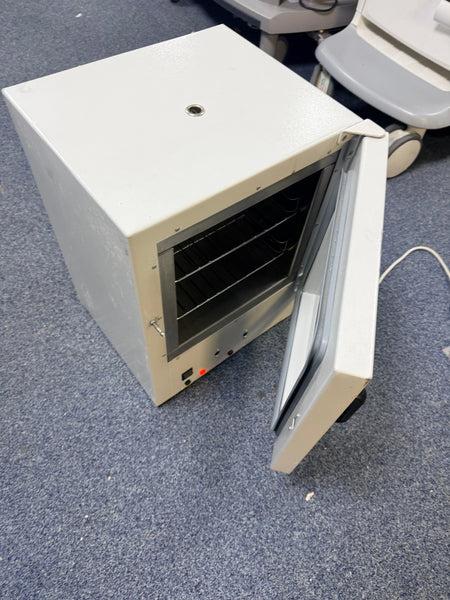 Genlab Bracco 30 Incubator - SelfiMed UK