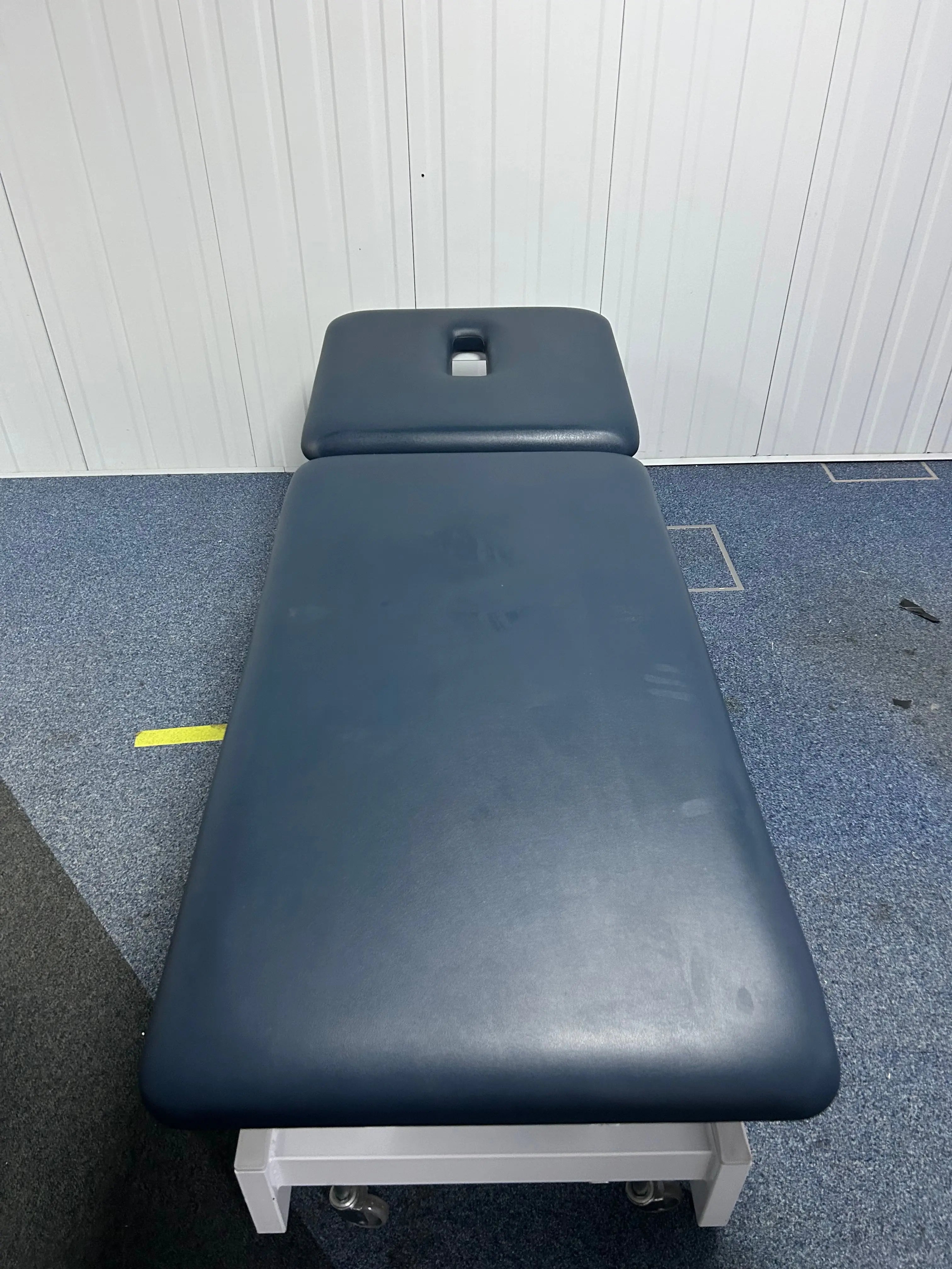 Metron Hi/LO 2-Section Hydraulic Examination Couch - SelfiMed UK