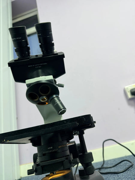 Biomed Leitz Type 020-507.010 Microscope with Accessories SelfiMed UK