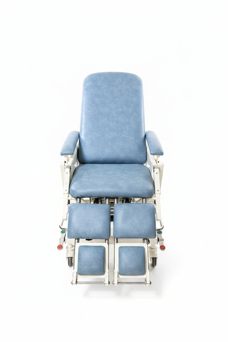 Autotilt SIGMA 250 Critical Care Chair SelfiMed UK
