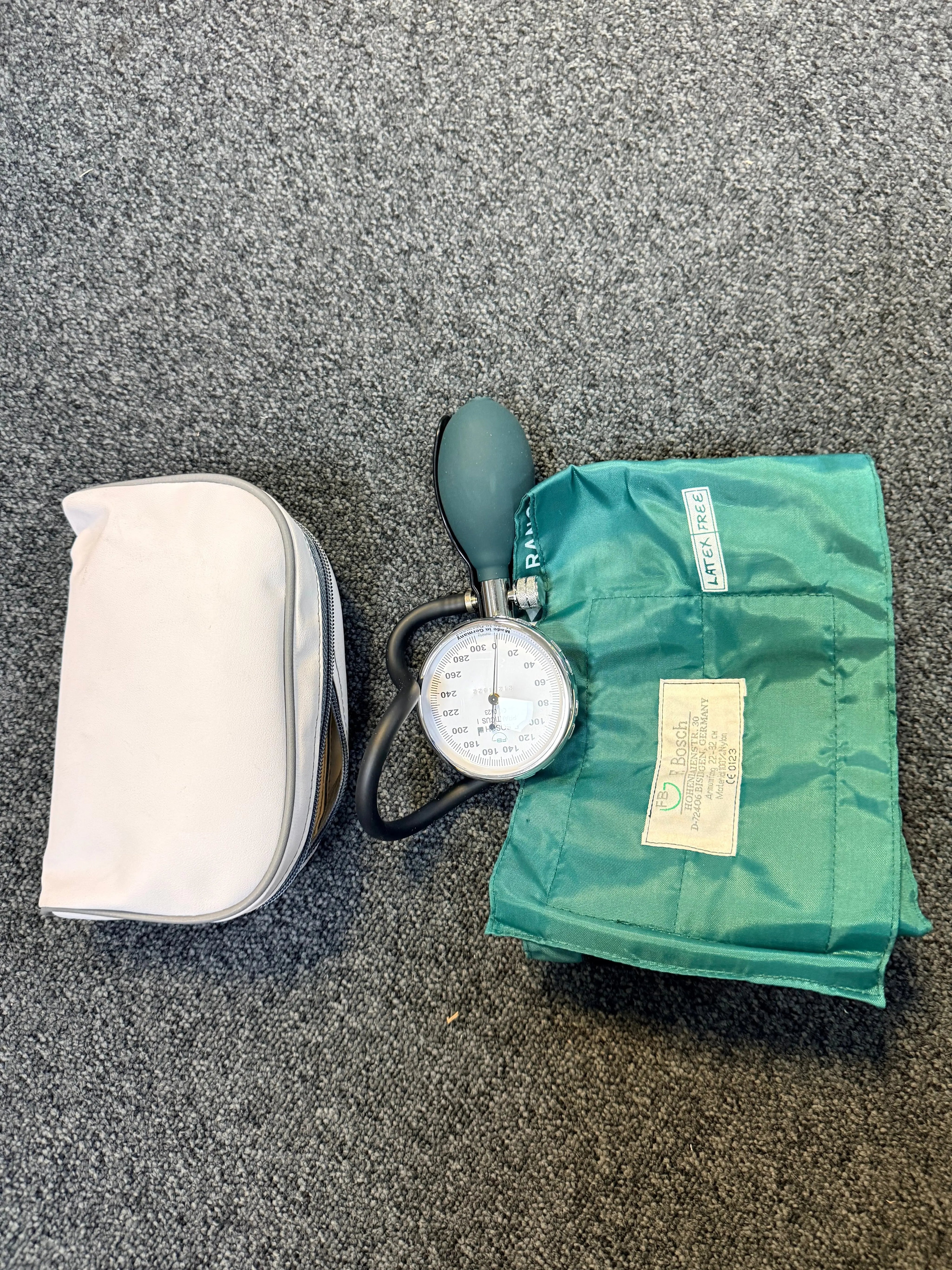 F. Bosch Sphygmomanometer SelfiMed UK