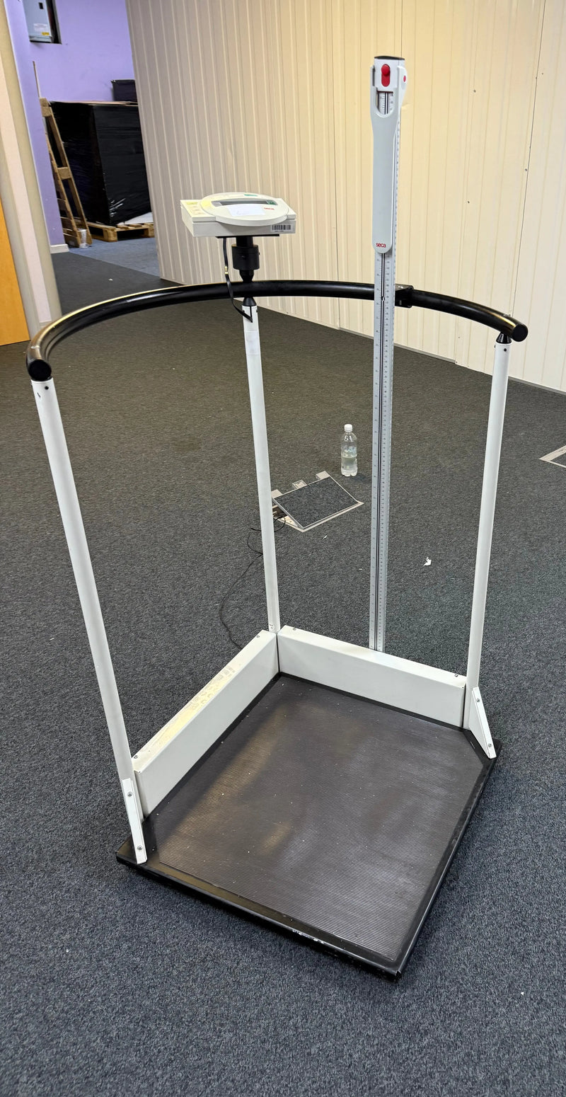 Bariatric scale low-profile platform measuring 300kg