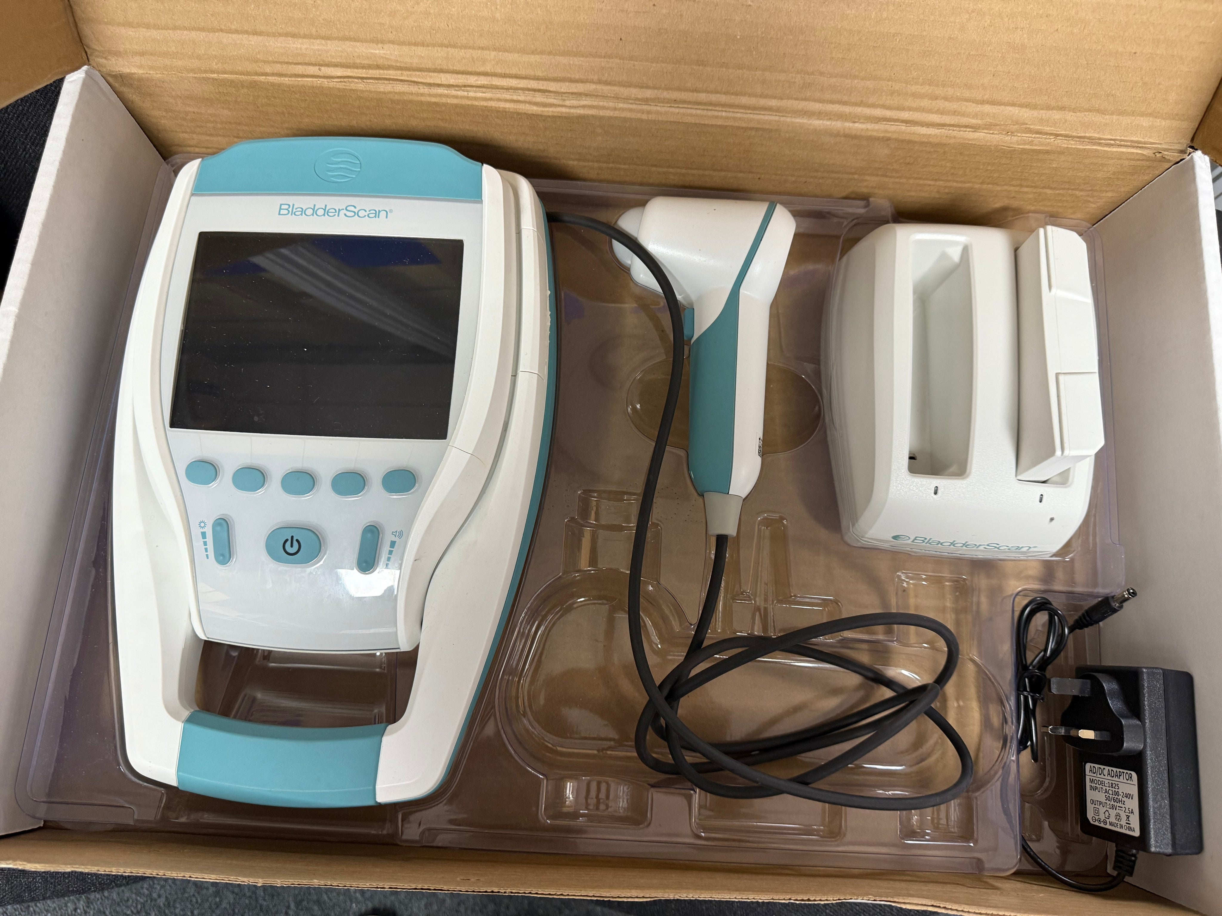 BladderScan BVI9400 probe with power accessories