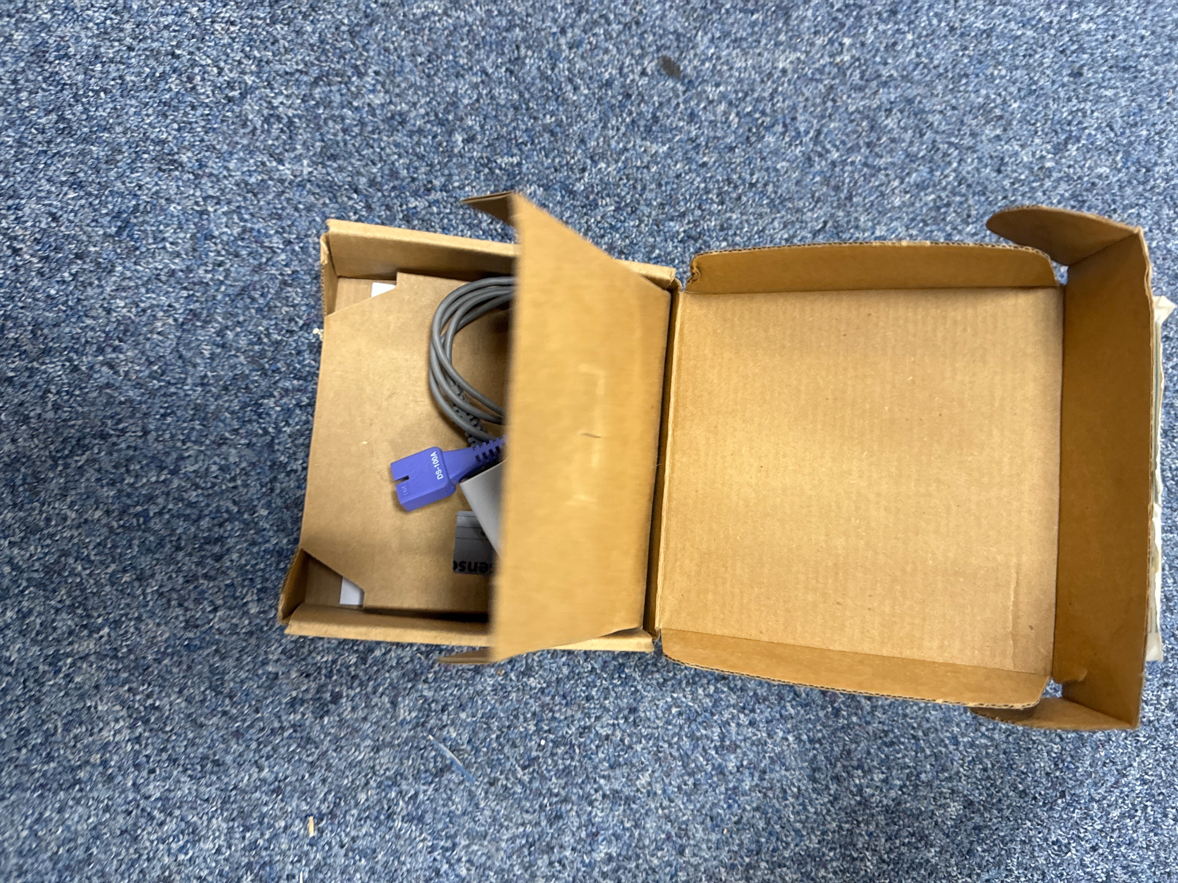 Boxed Original Nellcor DS‑100A SpO₂ Sensor Adult Finger Clip 
