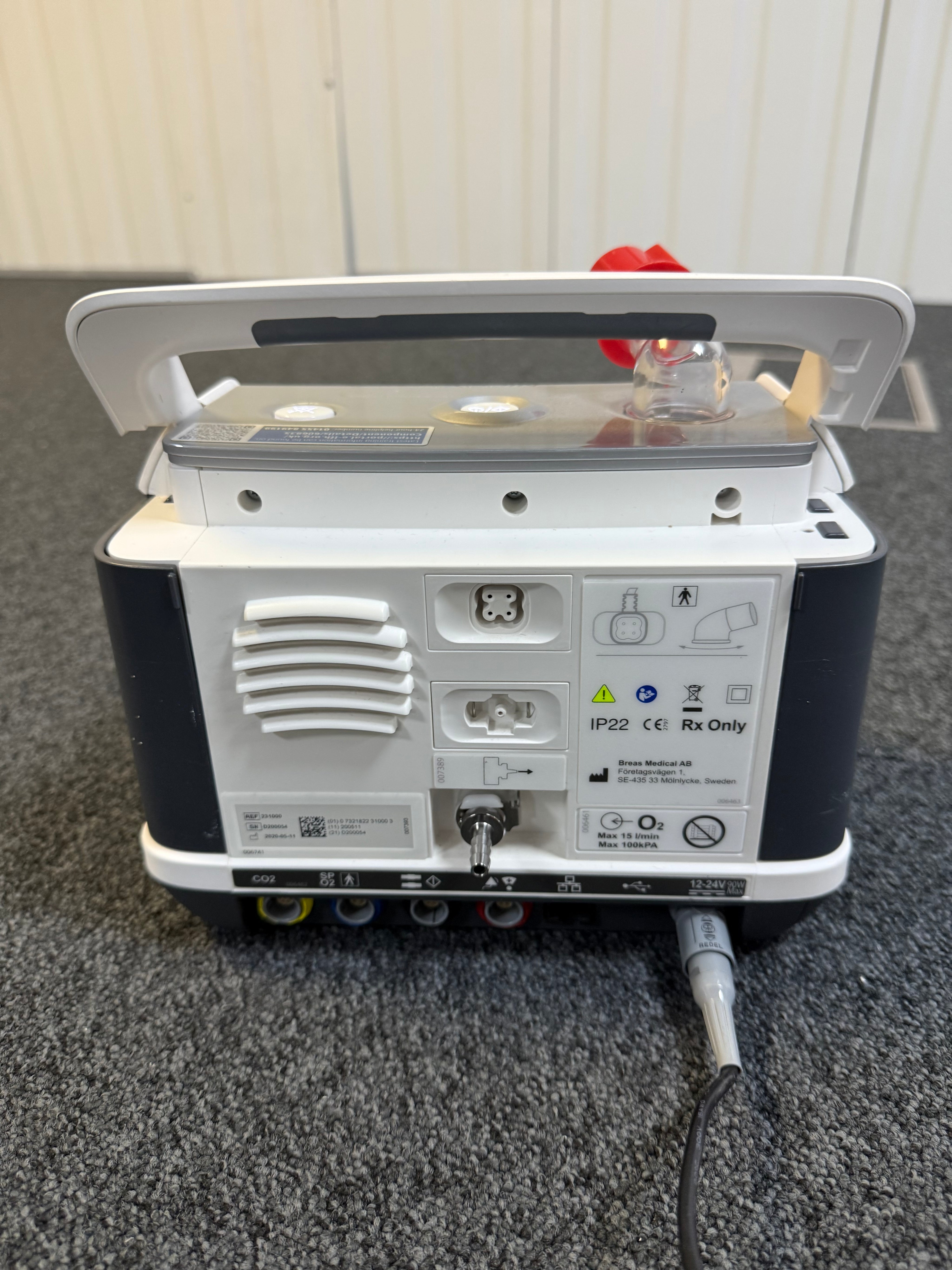 Breas Medical Nippy 4 ventilator for home non-invasive ventilation back view