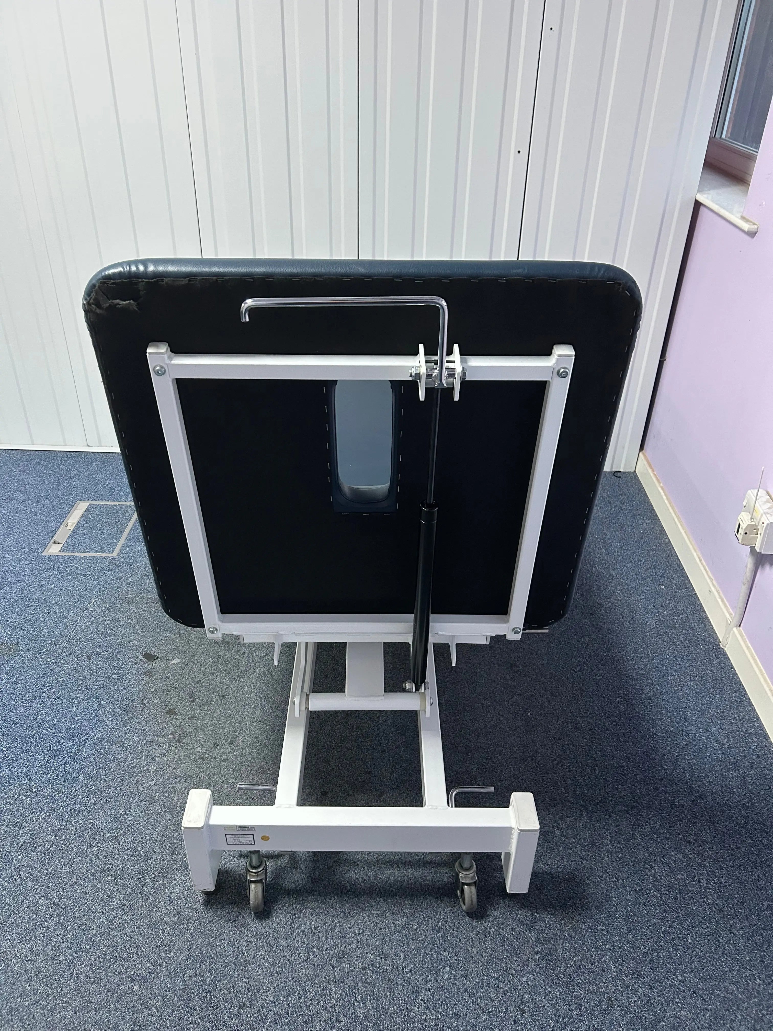 Metron Hi/LO 2-Section Hydraulic Examination Couch - SelfiMed UK