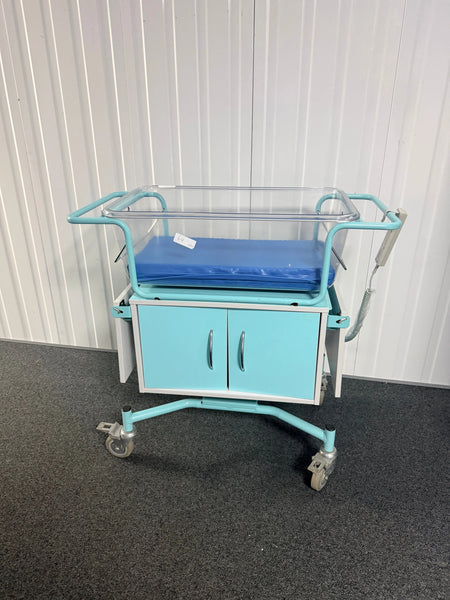 Bristol Maid Electric Baby Cot with Controller, Battery and Mattress - SelfiMed UK