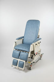 Autotilt SIGMA 250 Critical Care Chair SelfiMed UK