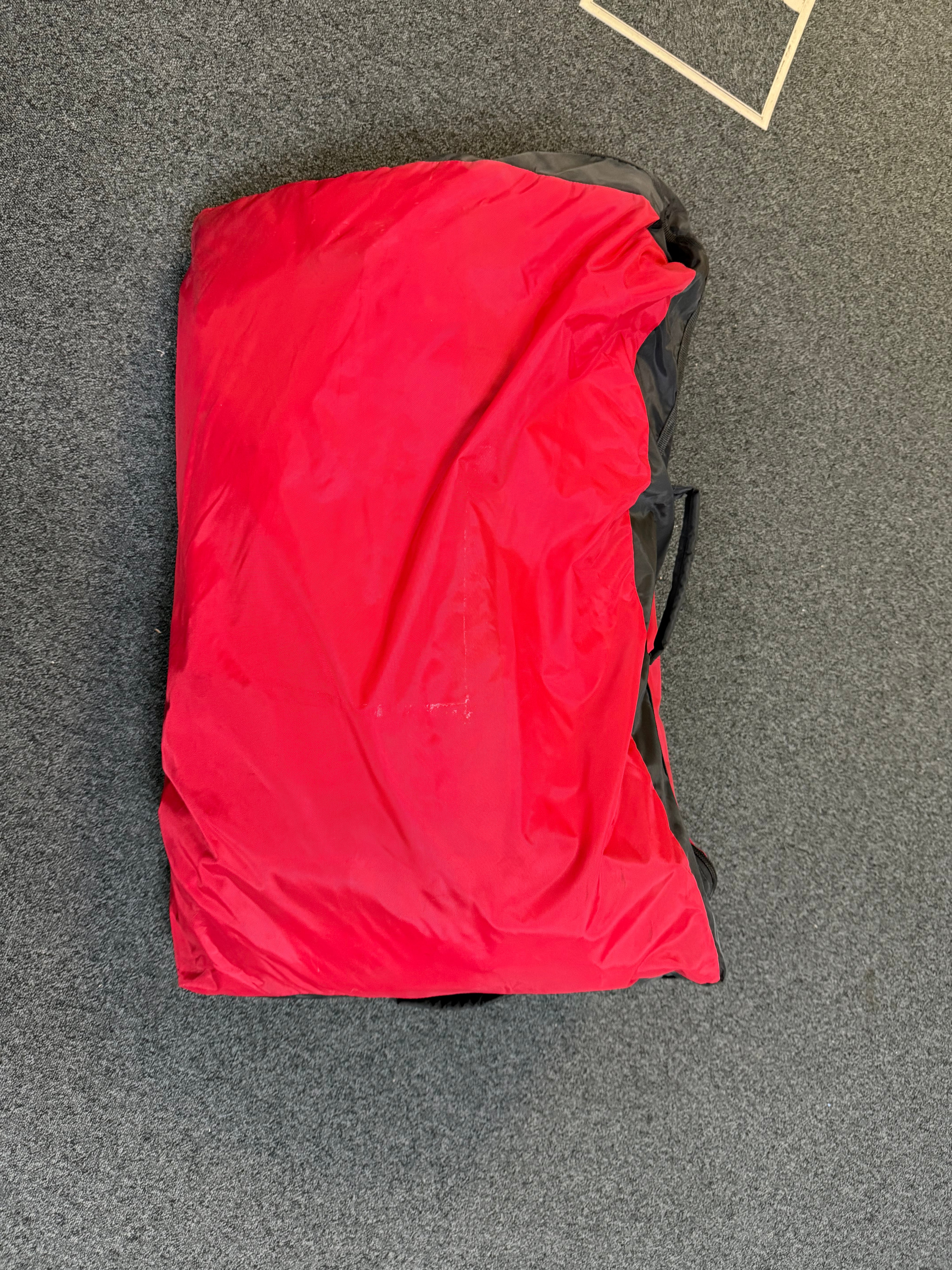 Carry case and pump included with MDI vacuum mattress set