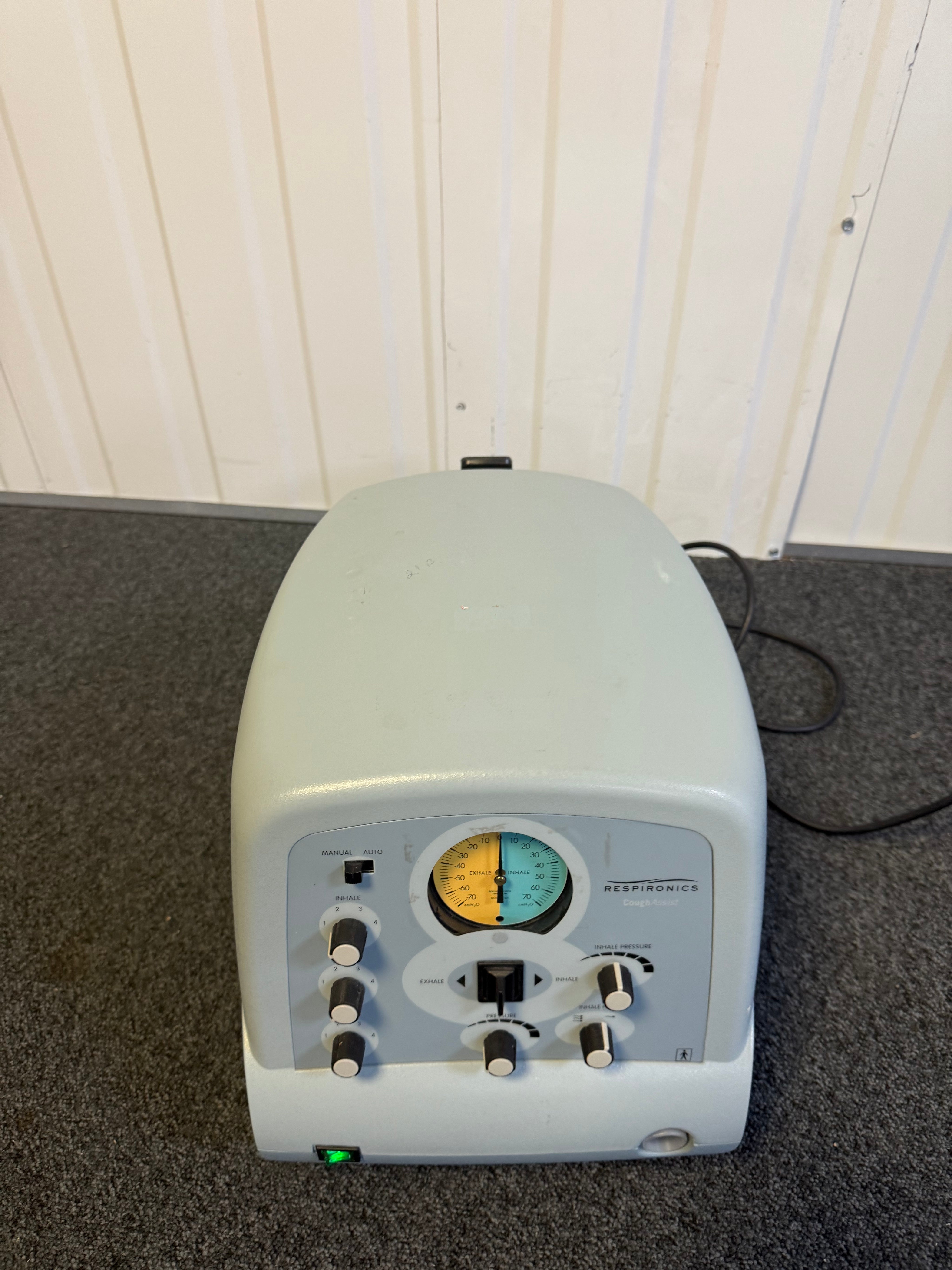 Close-up of CA-3200 colour screen with therapy settings visible